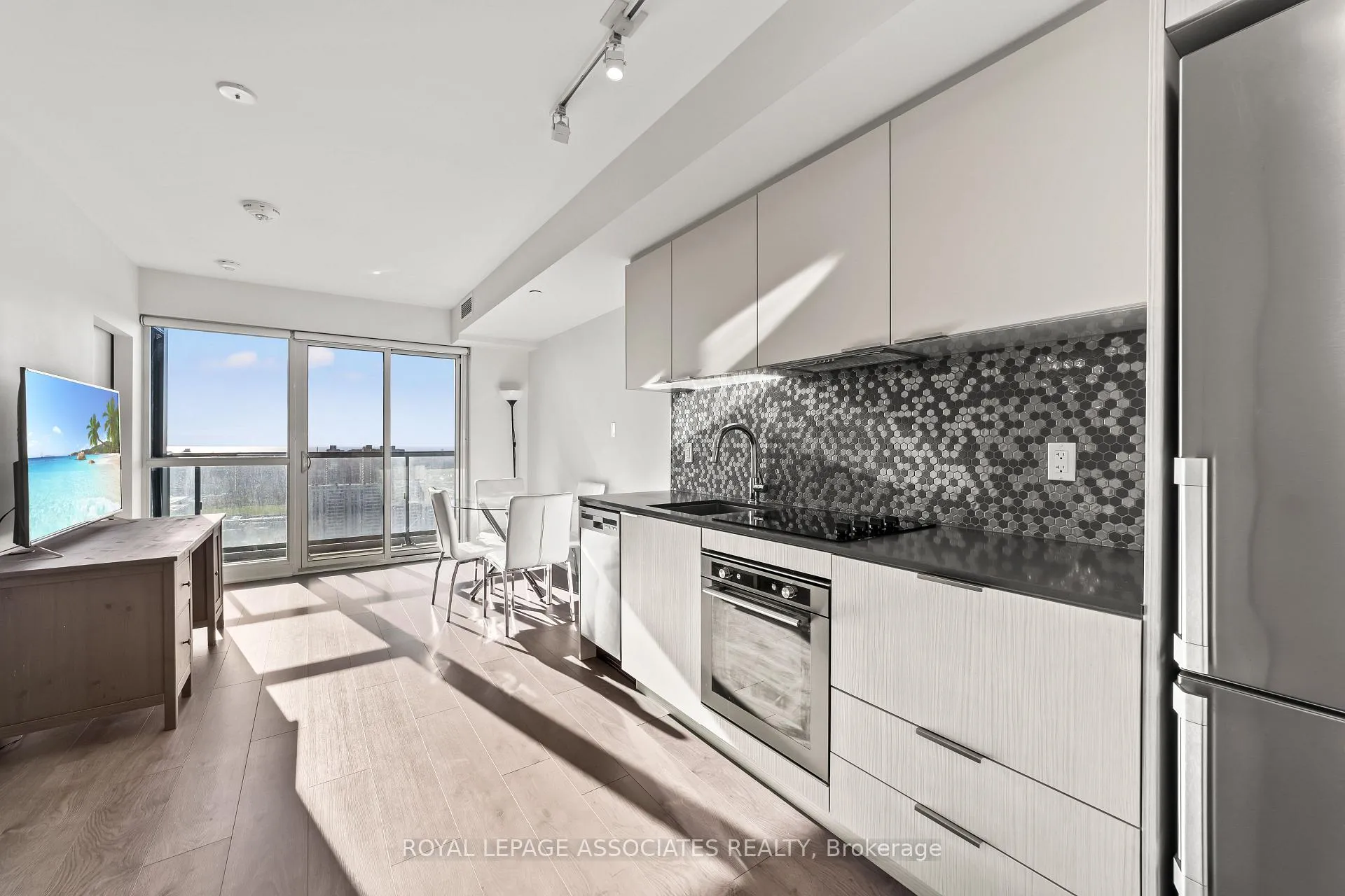 Photo 5 of Unit 2809, 2 Sonic Way, Toronto, Flemingdon Park — HOMEH