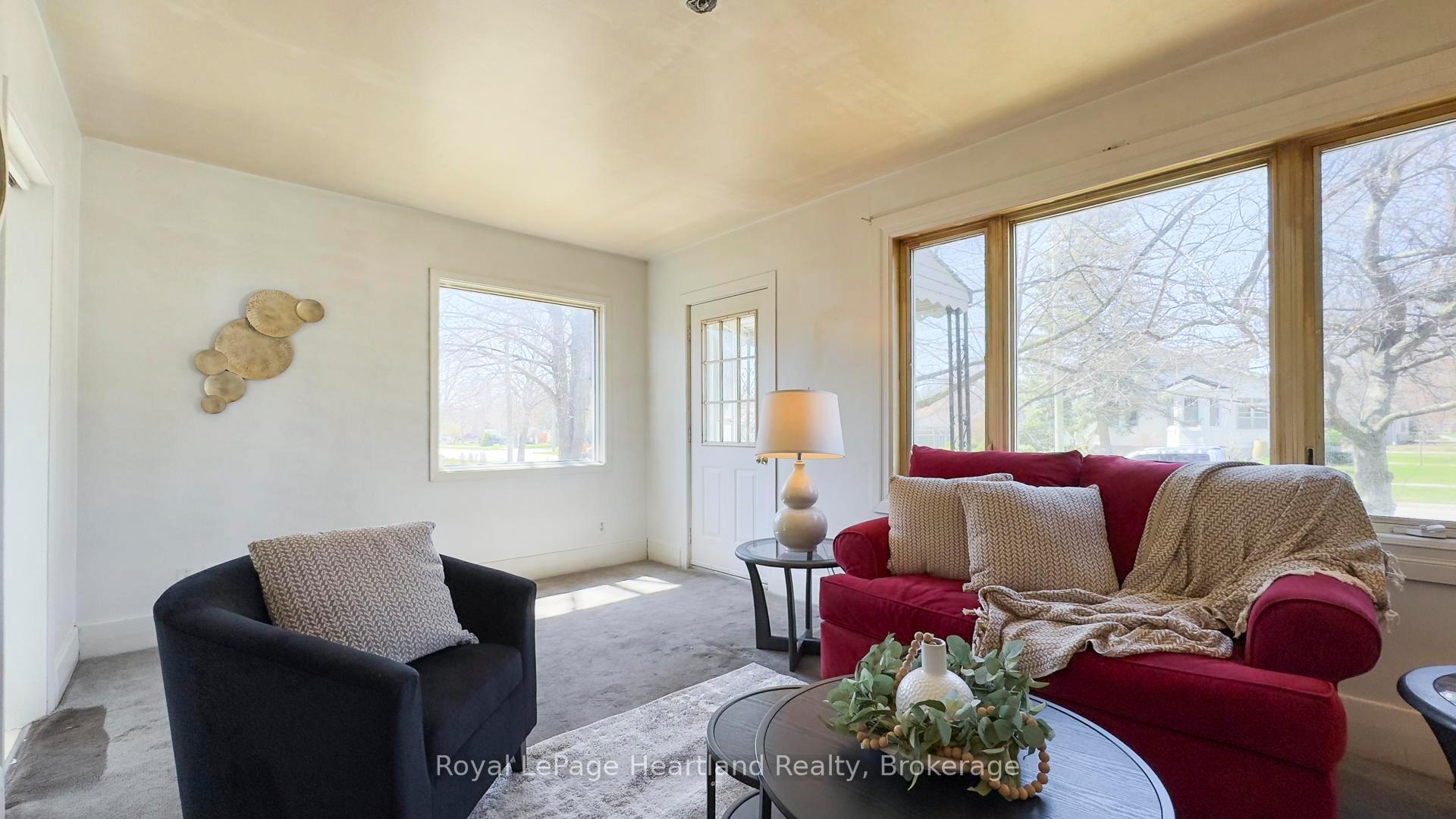 Photo 14 of 136 Cambria Road N, Goderich, Goderich (Town) — HOMEH