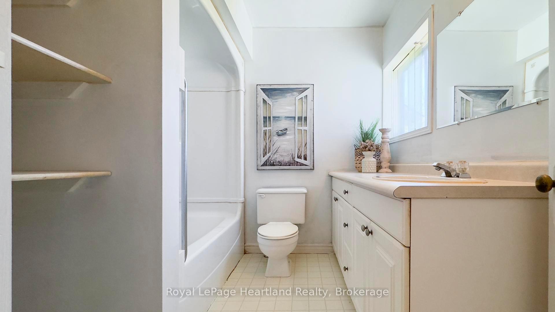 Photo 17 of 136 Cambria Road N, Goderich, Goderich (Town) — HOMEH