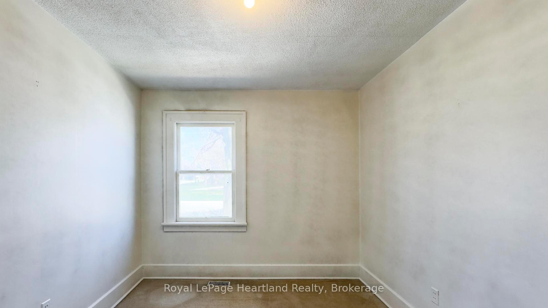 Photo 26 of 136 Cambria Road N, Goderich, Goderich (Town) — HOMEH