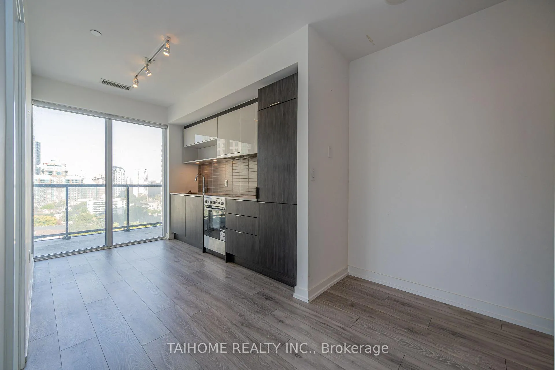 Photo 9 of Unit 1509, 159 Wellesley Street E, Toronto, Cabbagetown-South St. James Town — HOMEH