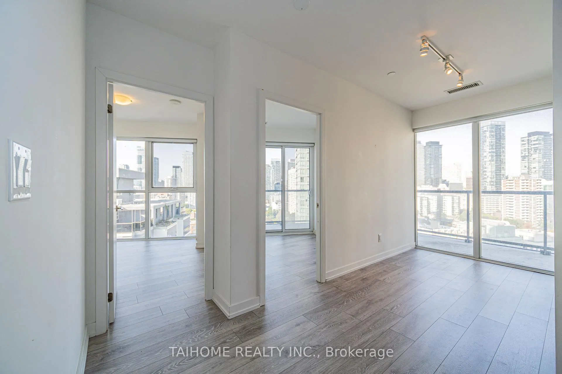 Photo 13 of Unit 1509, 159 Wellesley Street E, Toronto, Cabbagetown-South St. James Town — HOMEH