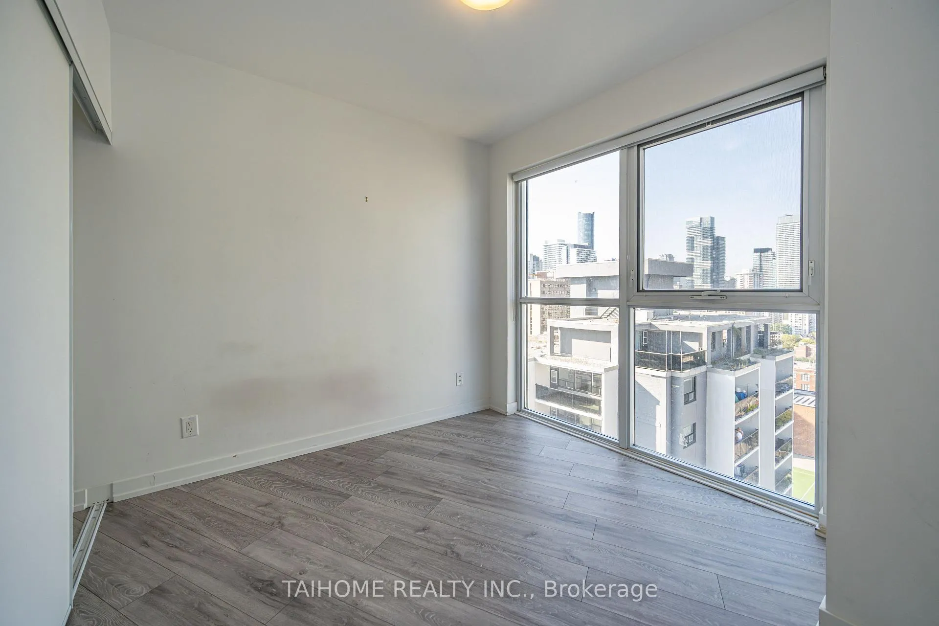 Photo 15 of Unit 1509, 159 Wellesley Street E, Toronto, Cabbagetown-South St. James Town — HOMEH