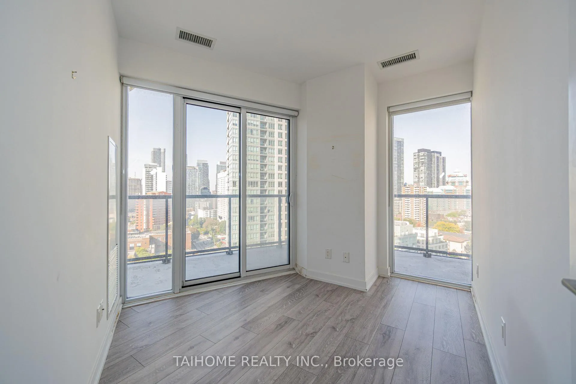 Photo 19 of Unit 1509, 159 Wellesley Street E, Toronto, Cabbagetown-South St. James Town — HOMEH