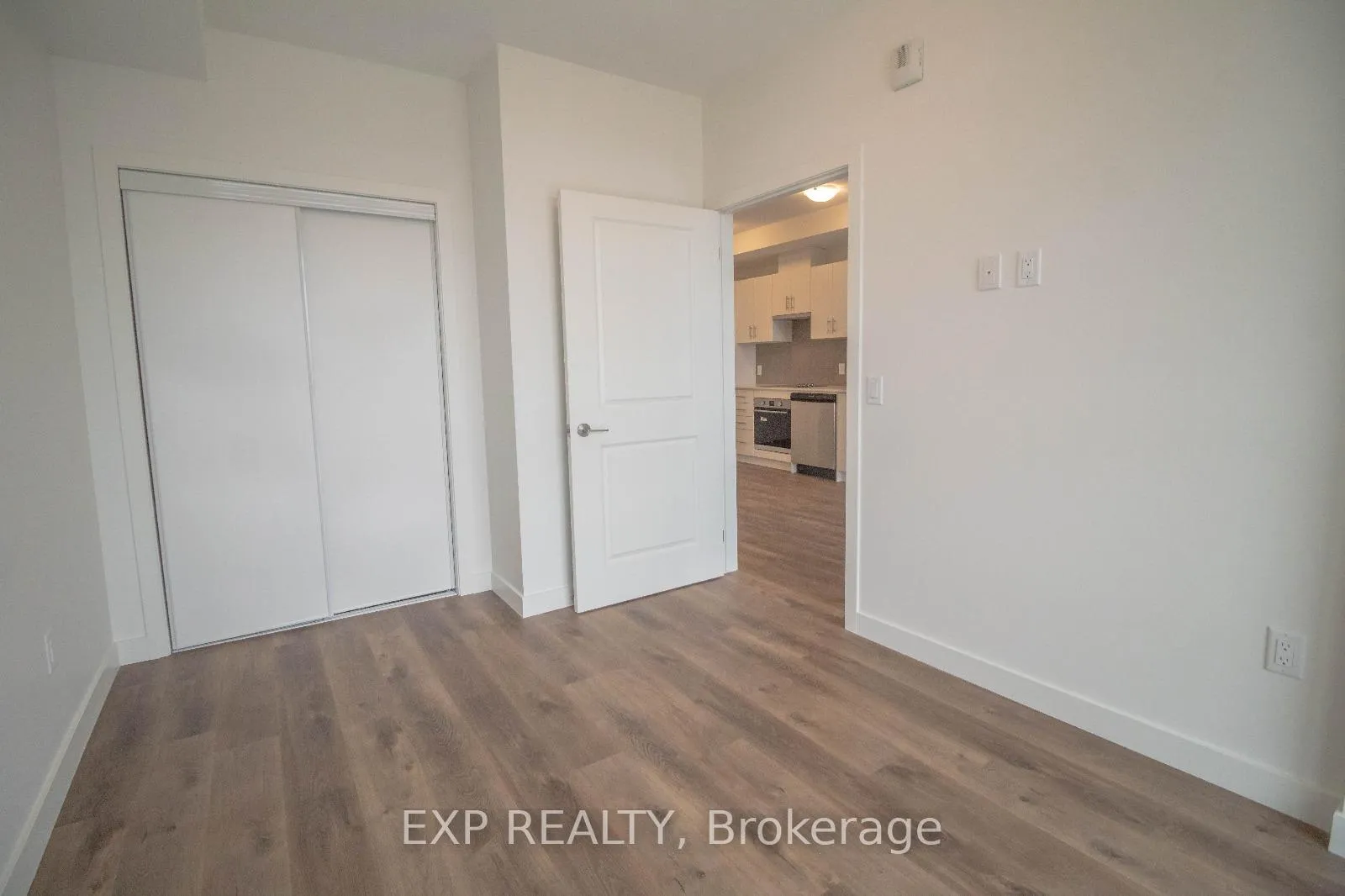 Photo 10 of Unit 420, 461 Green Road, Hamilton, Stoney Creek — HOMEH