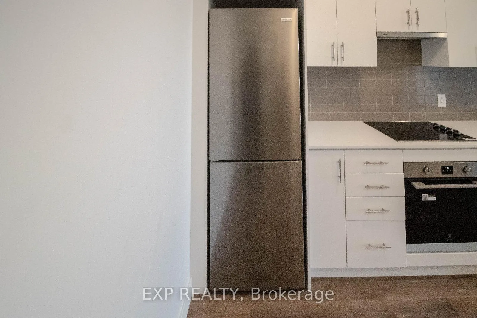 Photo 13 of Unit 420, 461 Green Road, Hamilton, Stoney Creek — HOMEH