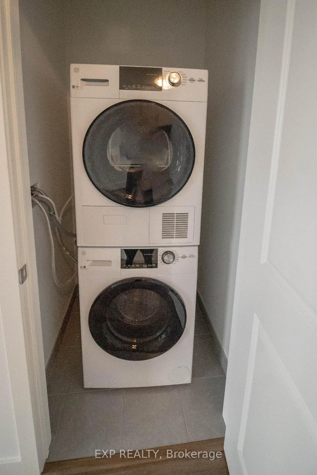 Photo 16 of Unit 420, 461 Green Road, Hamilton, Stoney Creek — HOMEH