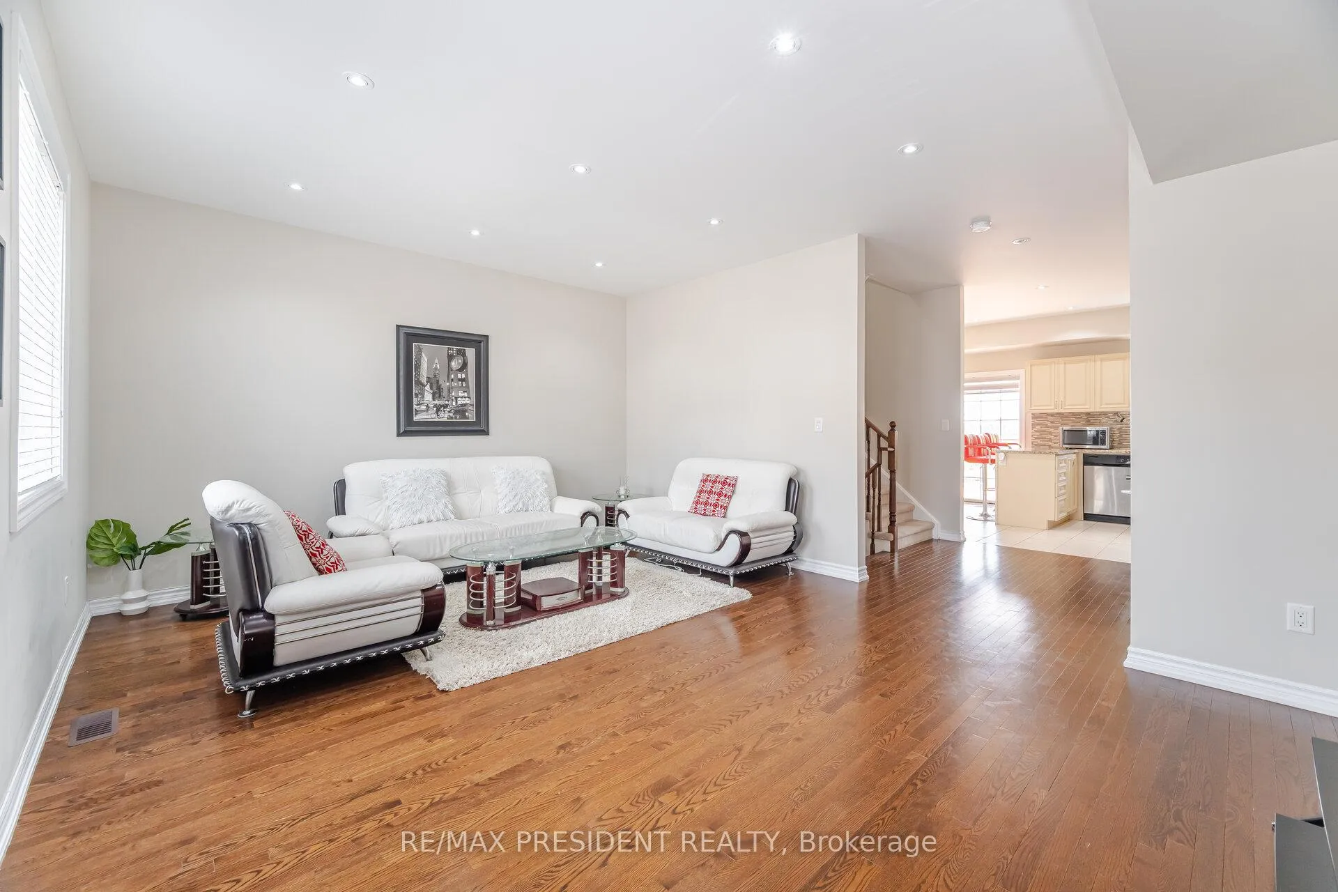 Photo 9 of 2530 Countryside Drive, Brampton, Sandringham-Wellington North — HOMEH
