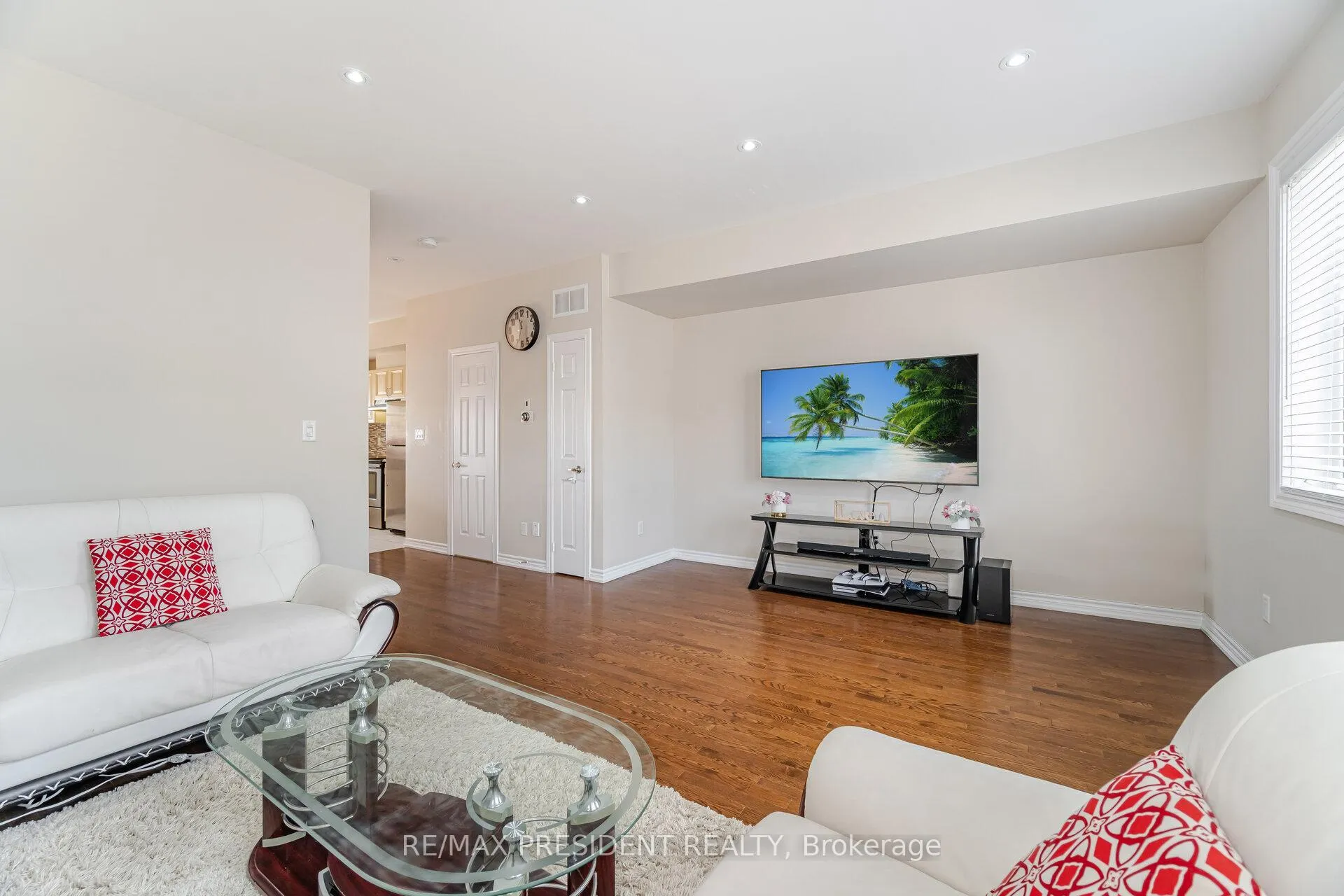 Photo 11 of 2530 Countryside Drive, Brampton, Sandringham-Wellington North — HOMEH