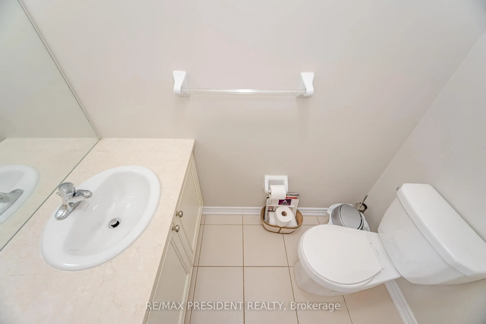 Photo 12 of 2530 Countryside Drive, Brampton, Sandringham-Wellington North — HOMEH