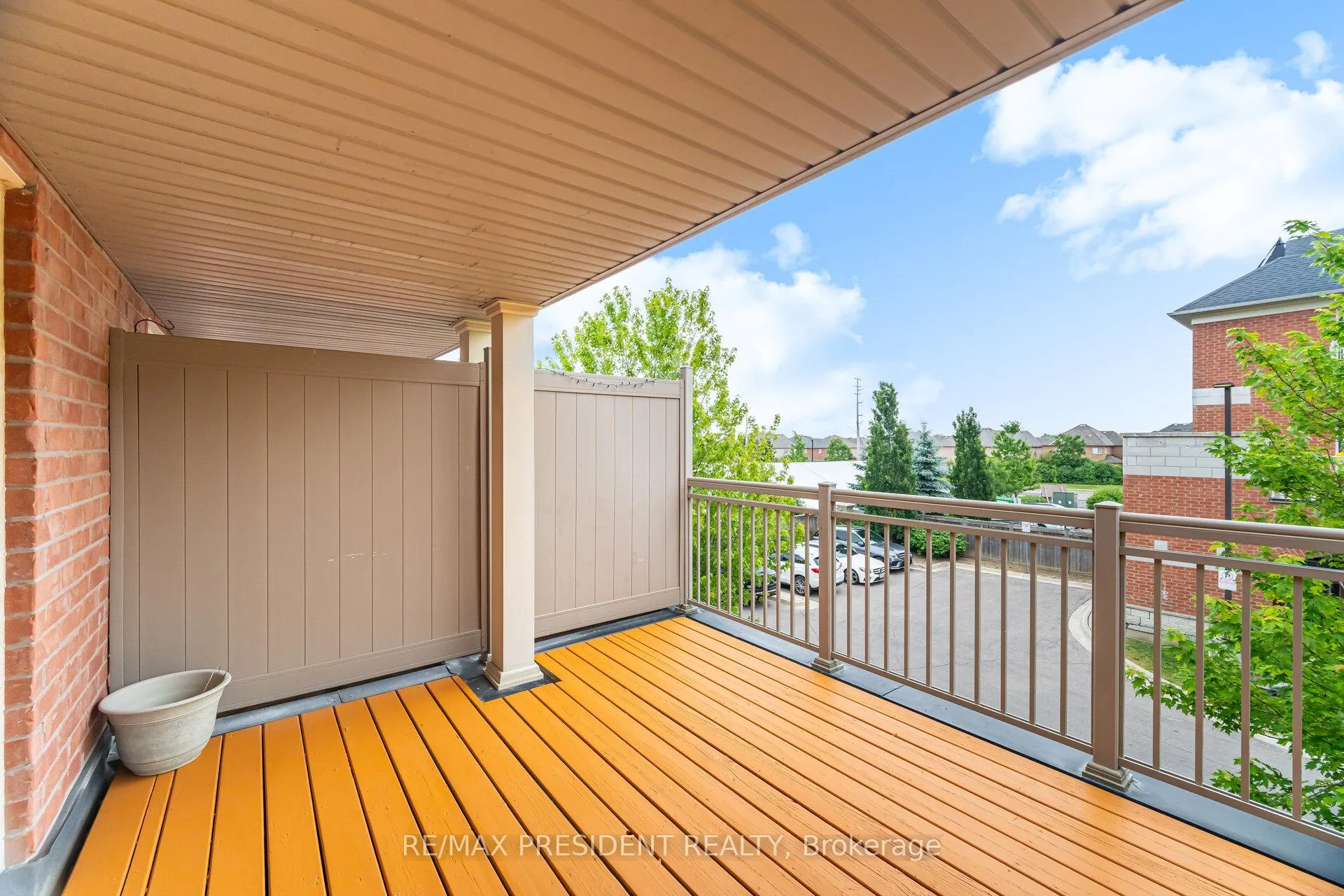 Photo 13 of 2530 Countryside Drive, Brampton, Sandringham-Wellington North — HOMEH