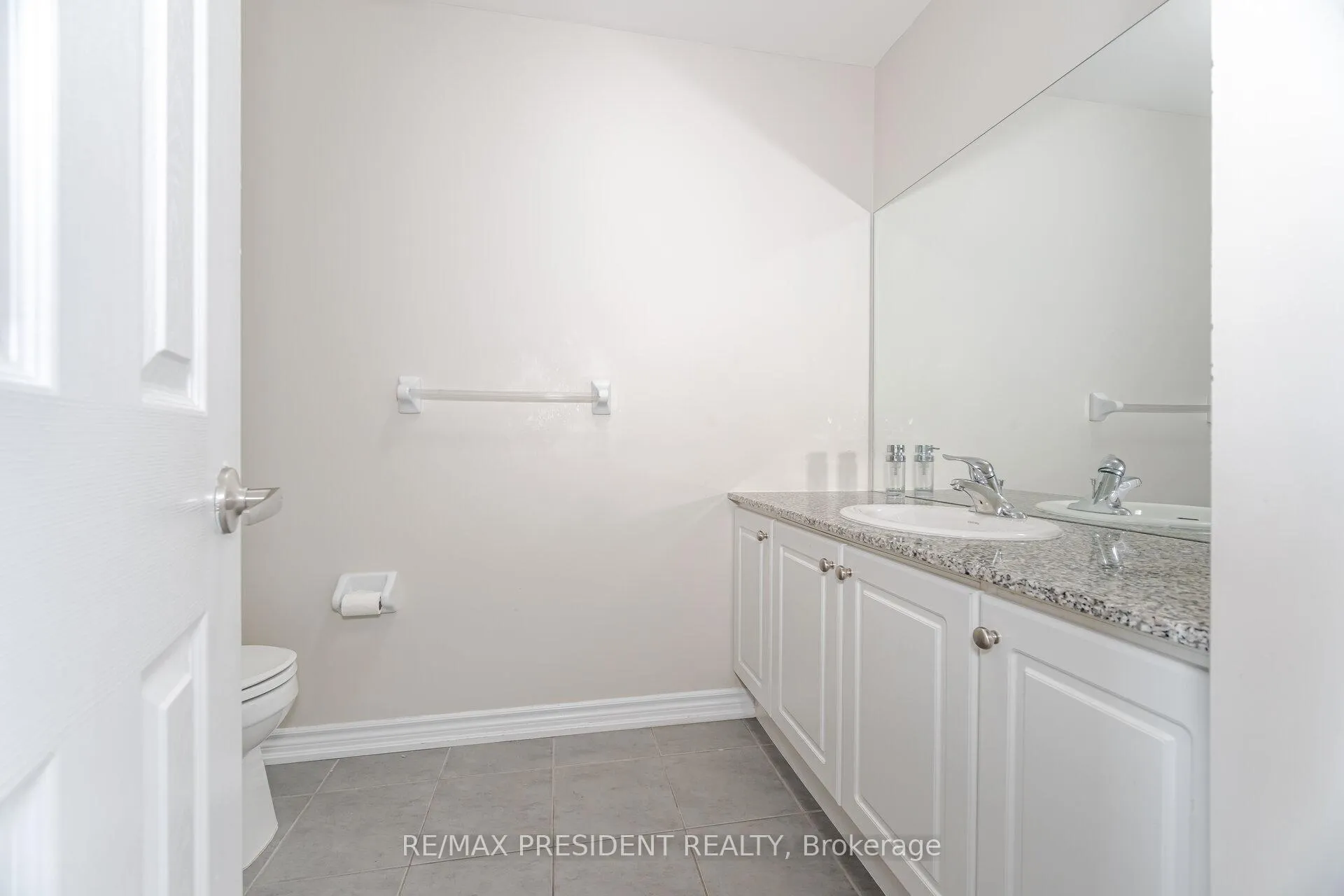 Photo 19 of 2530 Countryside Drive, Brampton, Sandringham-Wellington North — HOMEH