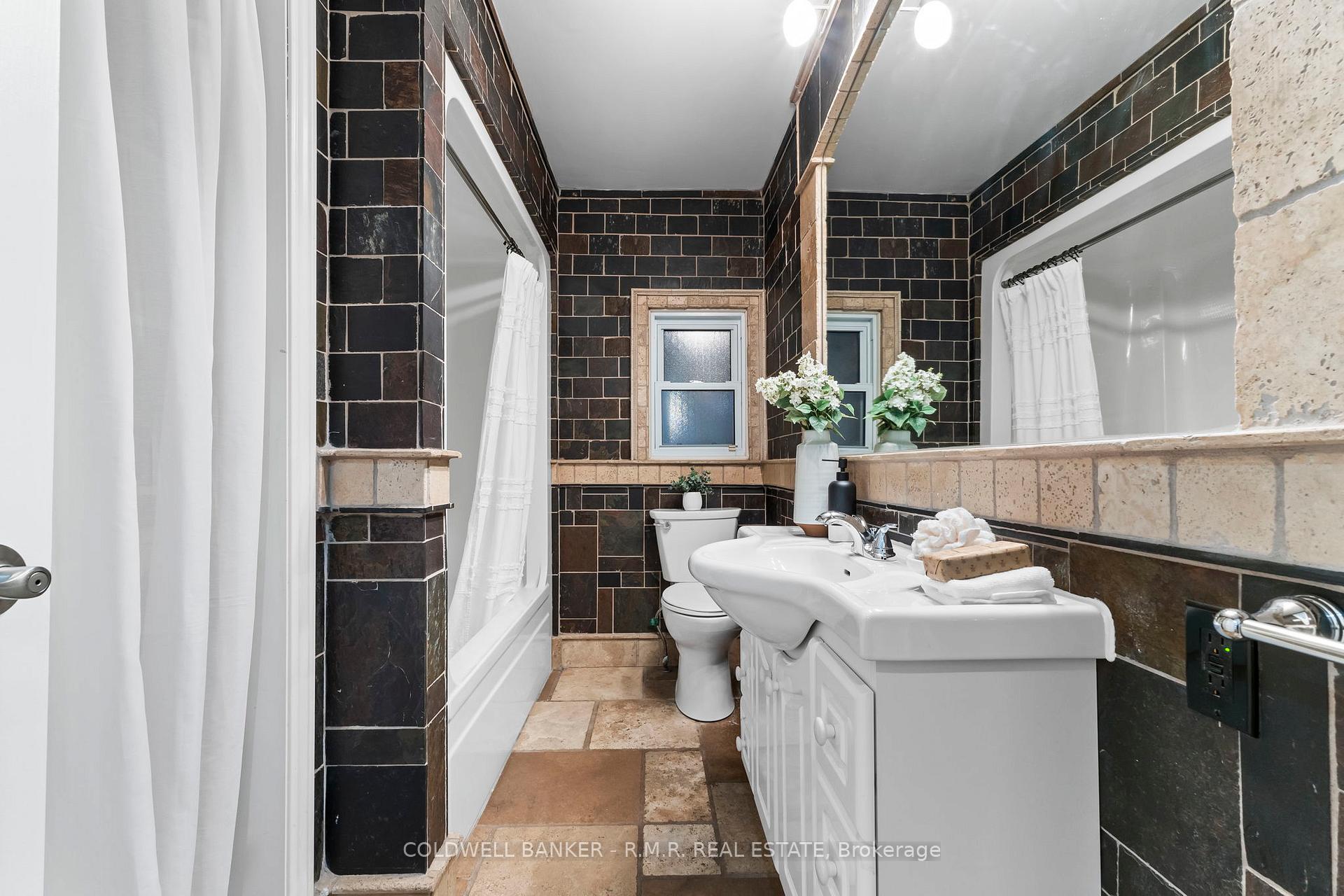 Photo 15 of 536 Riverside Drive, Ajax, Central West — HOMEH