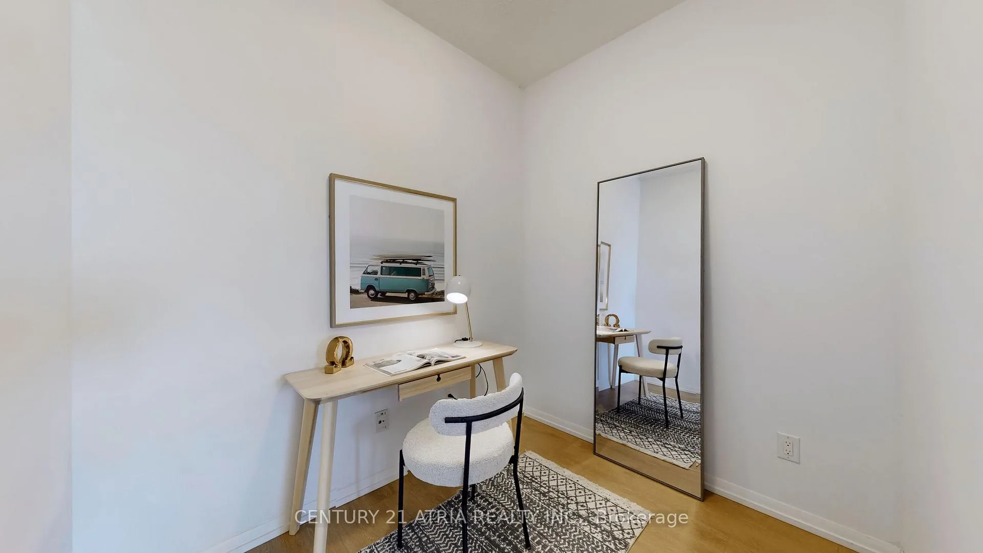 Photo 11 of Unit 540, 540 Bur Oak Avenue, Markham, Berczy — HOMEH