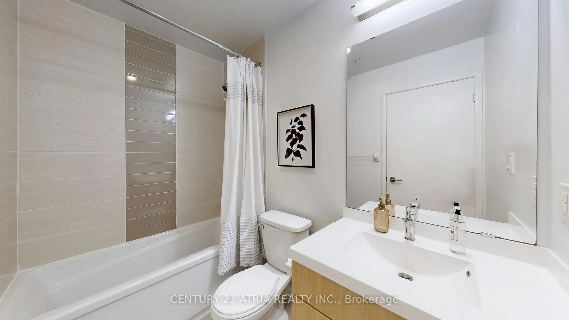 Photo 12 of Unit 540, 540 Bur Oak Avenue, Markham, Berczy — HOMEH