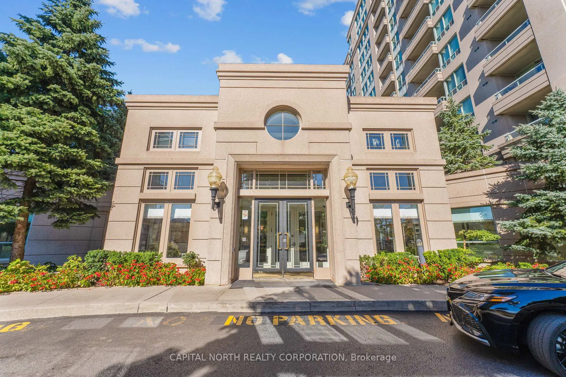 Photo 2 of Unit 1103, 8 Covington Road, Toronto, Englemount-Lawrence — HOMEH