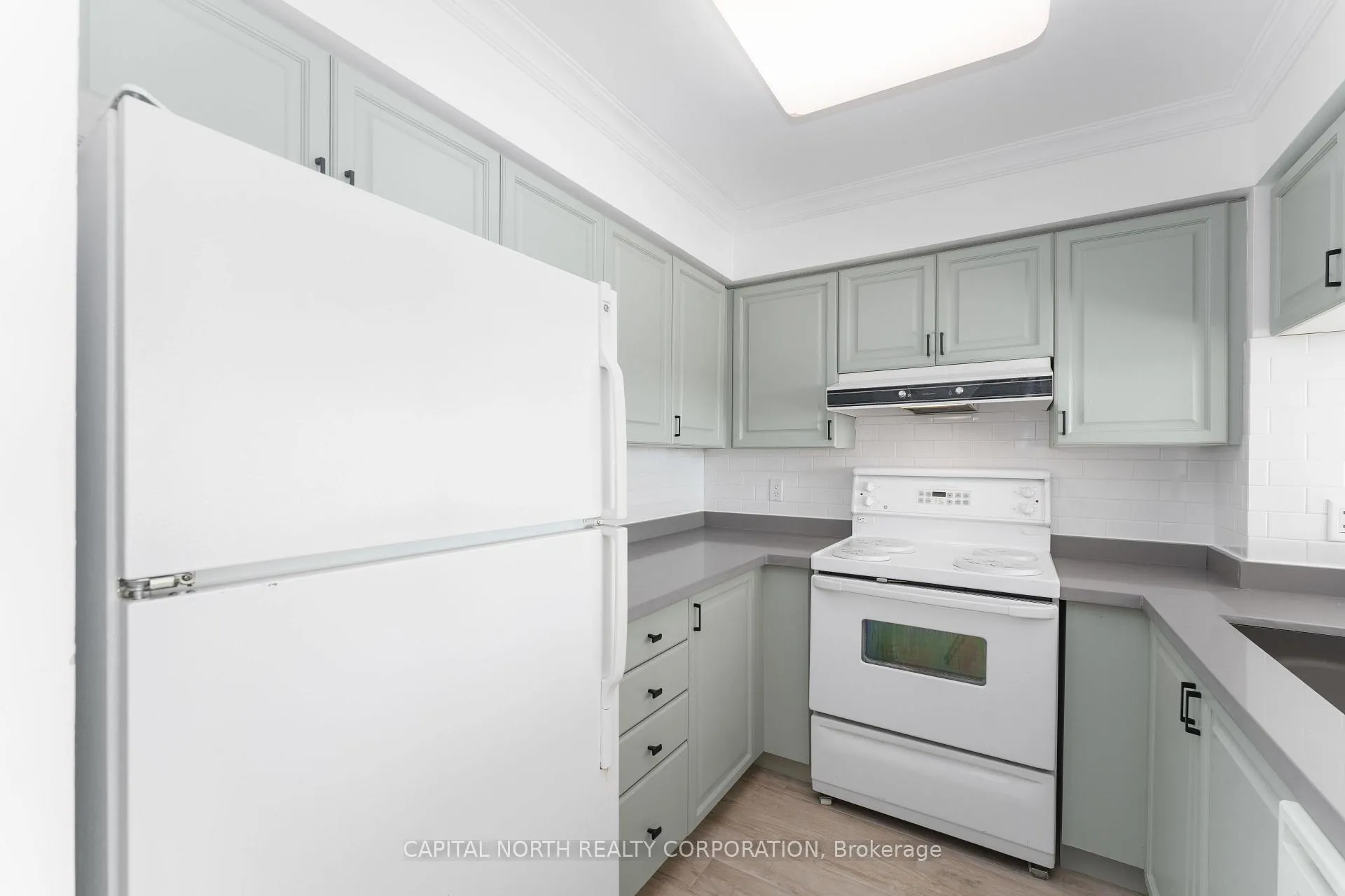 Photo 8 of Unit 1103, 8 Covington Road, Toronto, Englemount-Lawrence — HOMEH