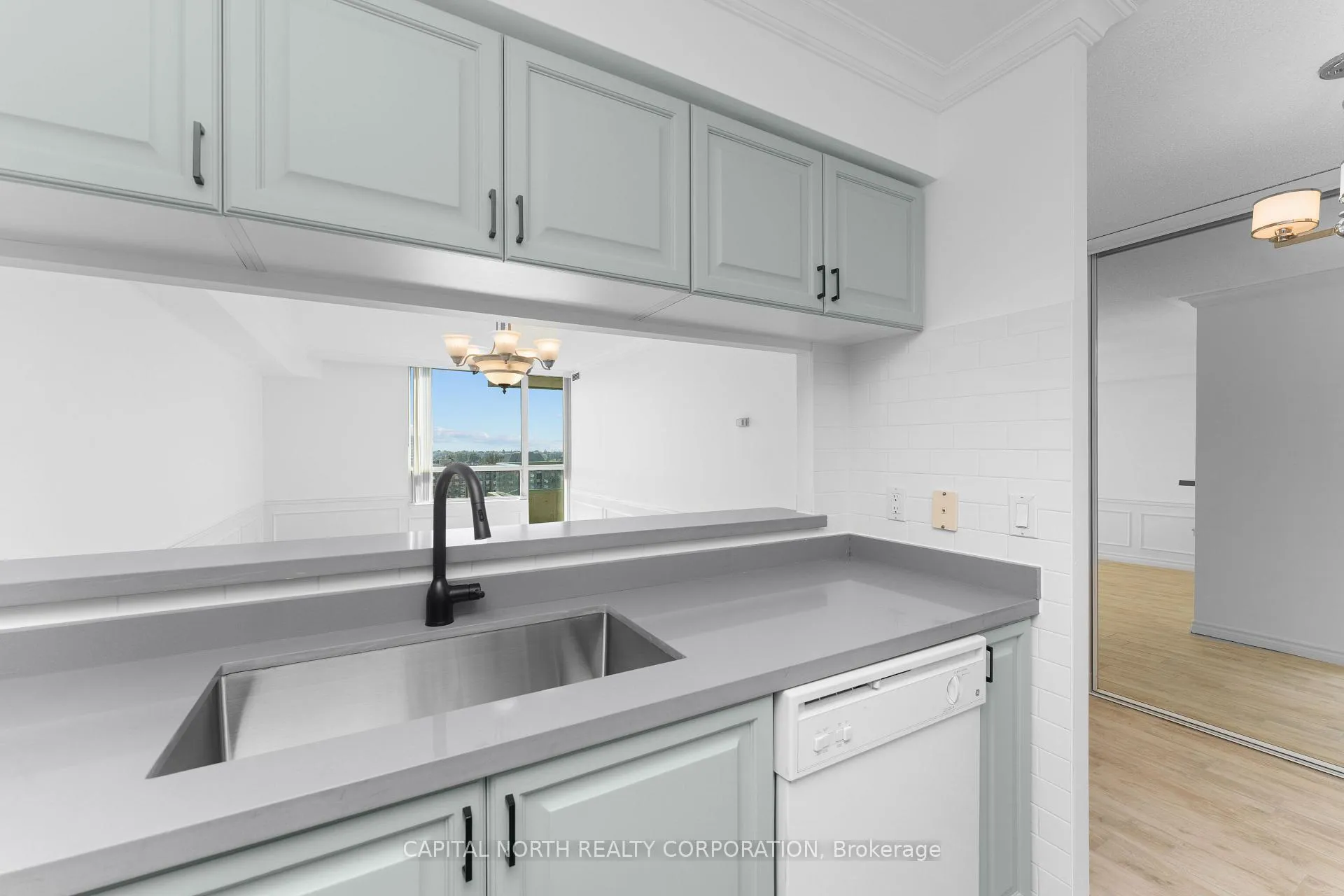 Photo 9 of Unit 1103, 8 Covington Road, Toronto, Englemount-Lawrence — HOMEH