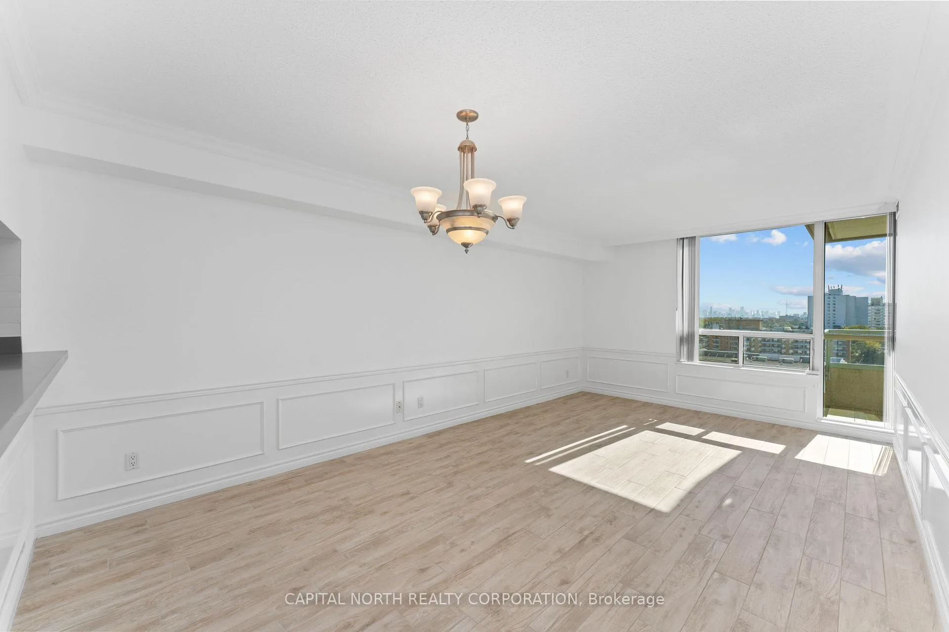 Photo 13 of Unit 1103, 8 Covington Road, Toronto, Englemount-Lawrence — HOMEH