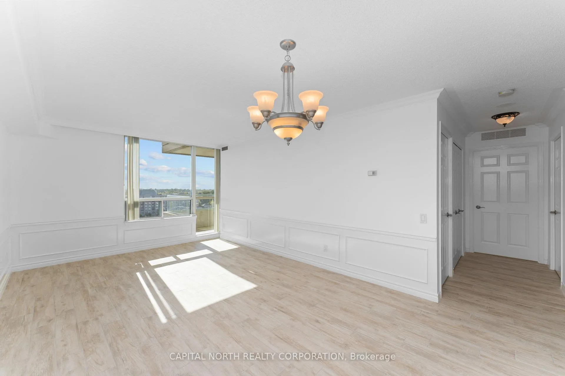Photo 14 of Unit 1103, 8 Covington Road, Toronto, Englemount-Lawrence — HOMEH