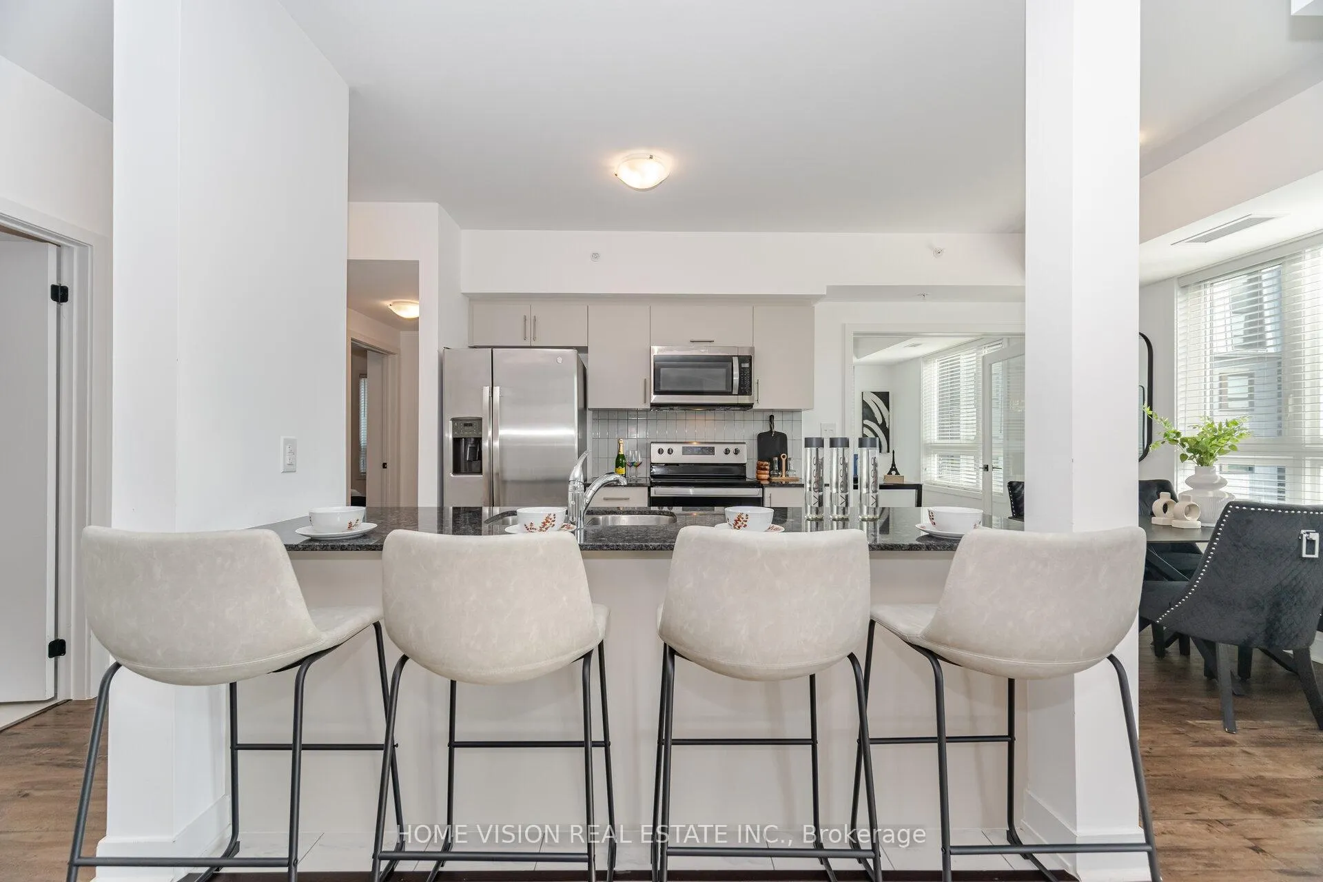 Photo 12 of Unit 311, 6 Spice Way, Barrie, Rural Barrie Southeast — HOMEH