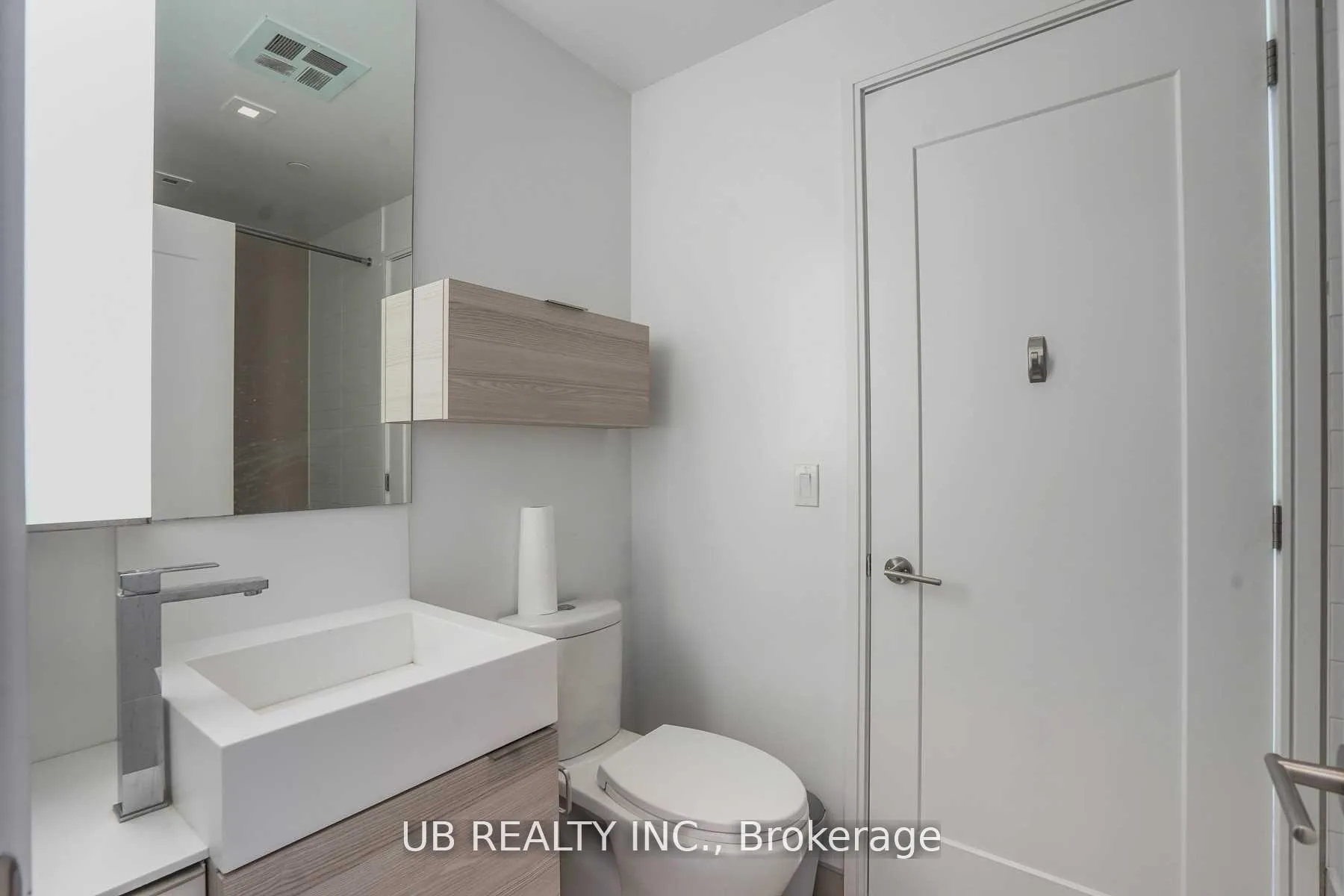 Photo 8 of Unit 3007, 88 Scott Street, Toronto, Church-Yonge Corridor — HOMEH