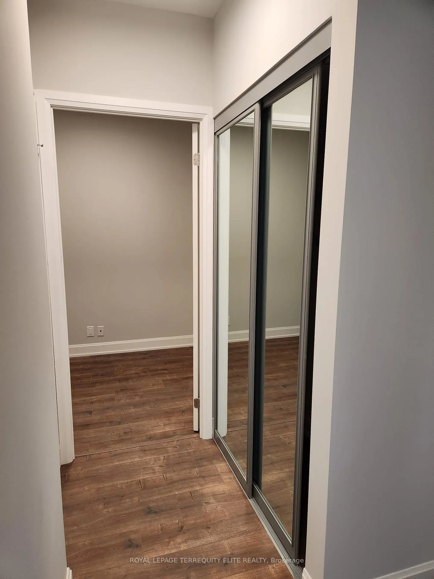 Photo 4 of Unit 3111, 8 Water Walk Drive, Markham, Unionville — HOMEH