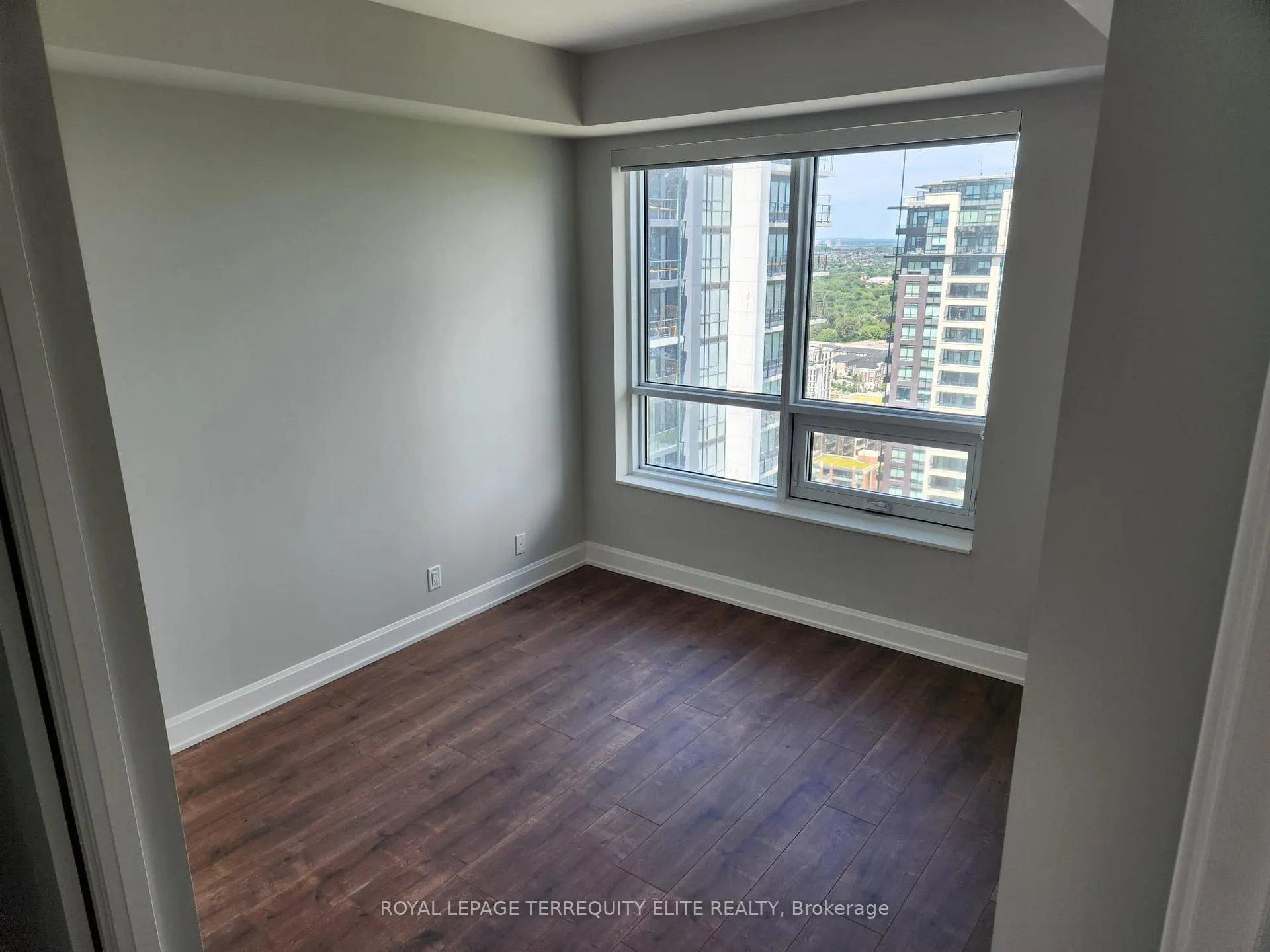 Photo 7 of Unit 3111, 8 Water Walk Drive, Markham, Unionville — HOMEH