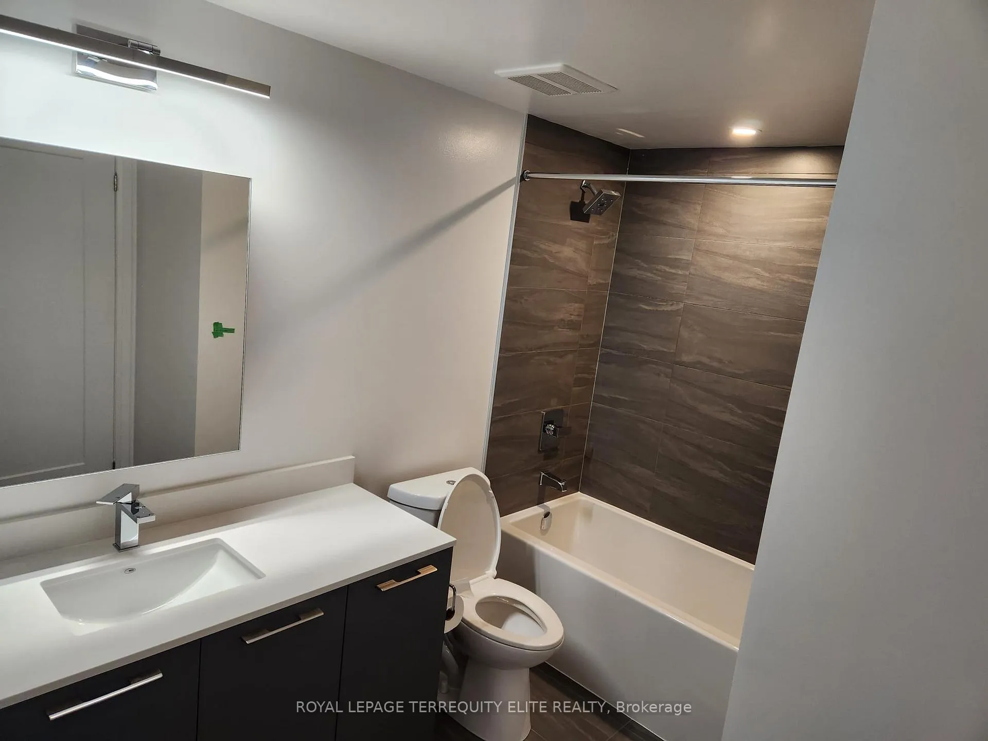 Photo 9 of Unit 3111, 8 Water Walk Drive, Markham, Unionville — HOMEH