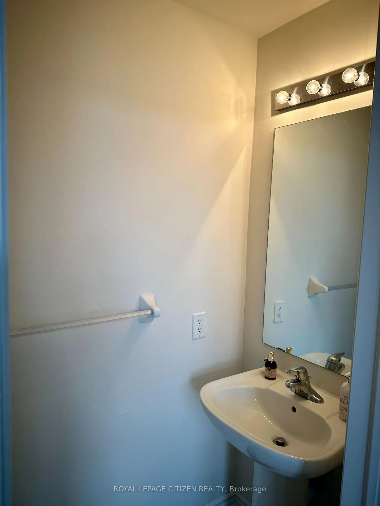 Photo 22 of 70 Halliford Place, Brampton, Brampton East — HOMEH