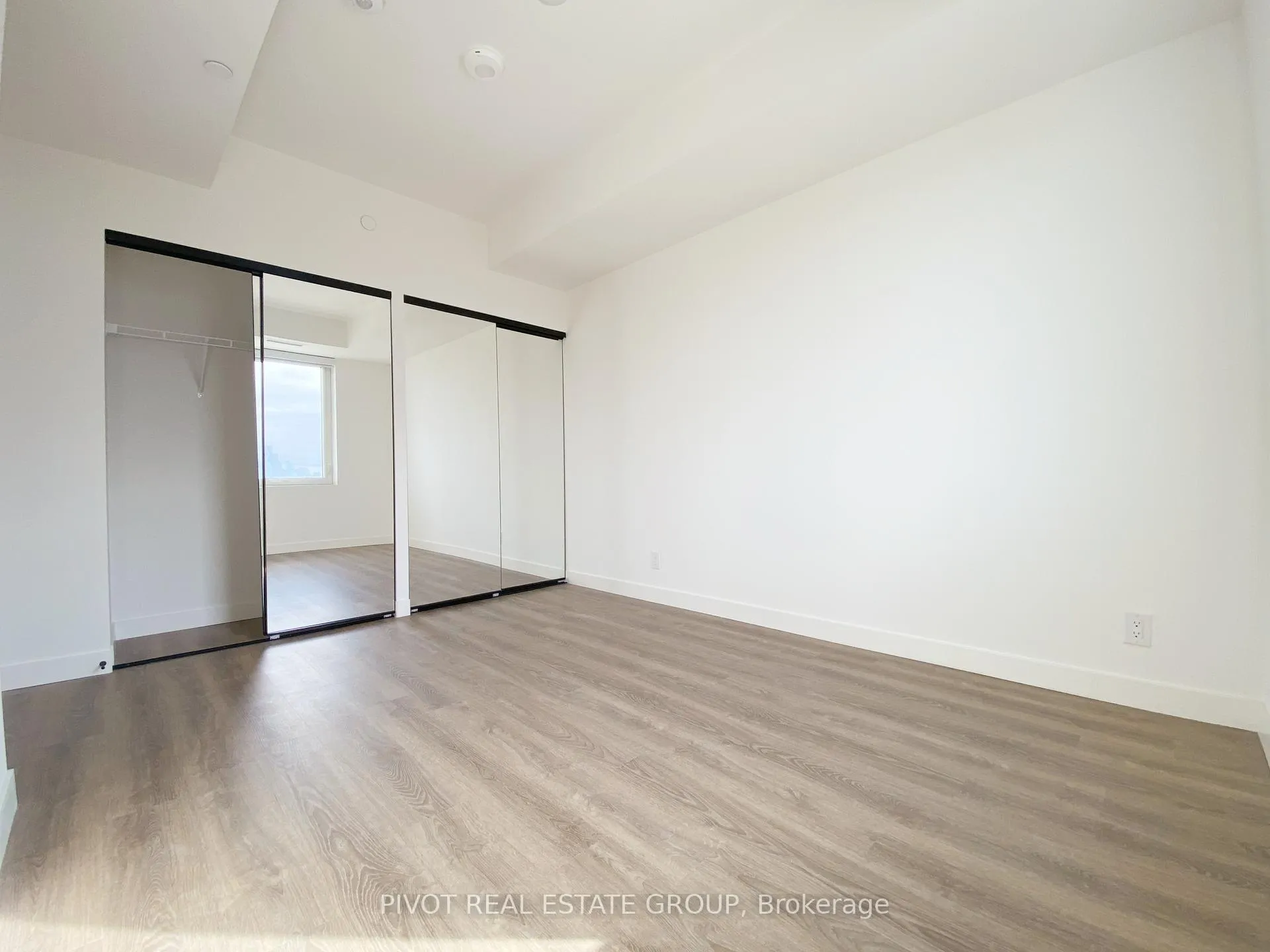 Photo 15 of Unit 911, 1050 Eastern Avenue, Toronto, The Beaches — HOMEH