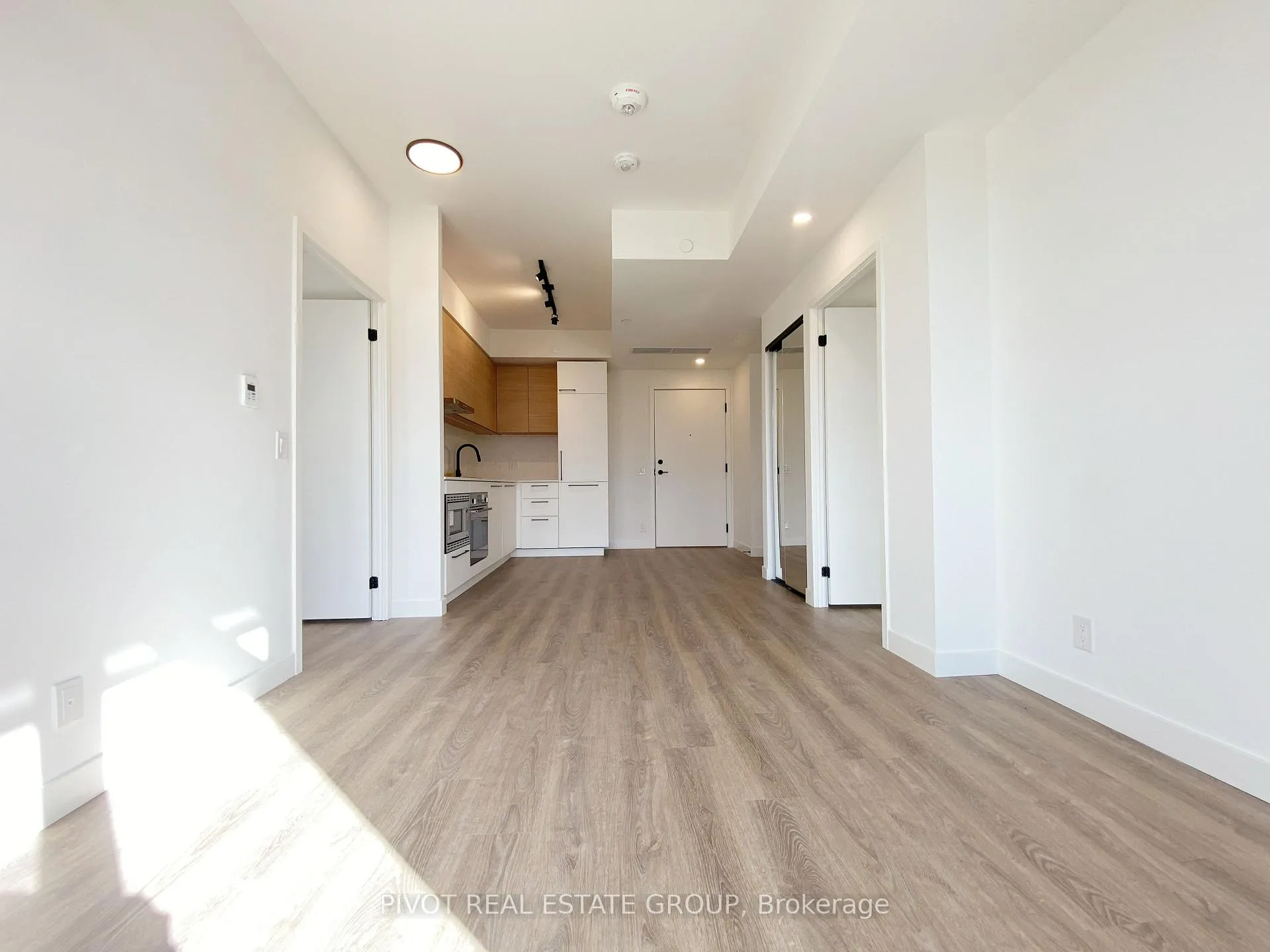Photo 17 of Unit 911, 1050 Eastern Avenue, Toronto, The Beaches — HOMEH