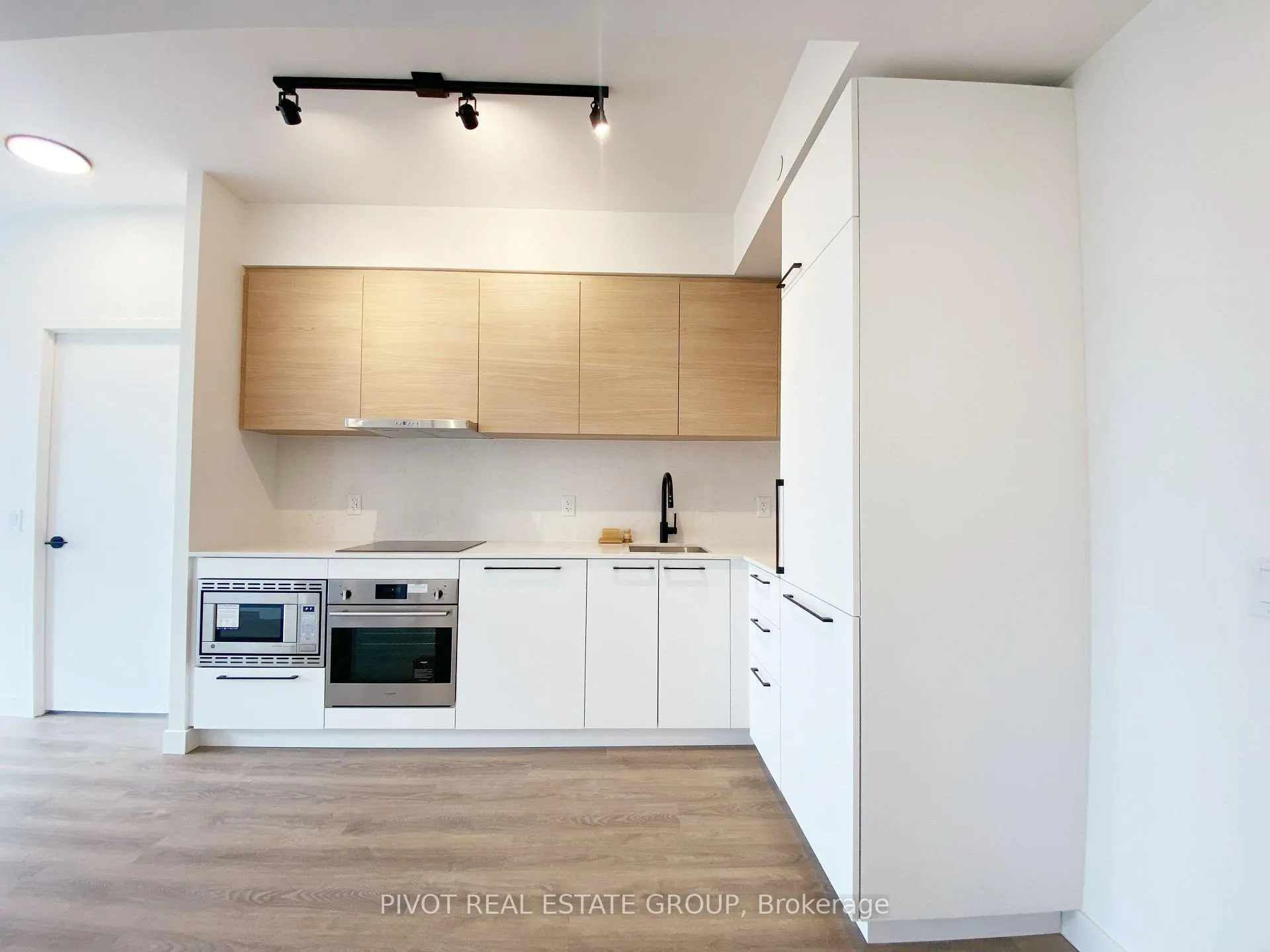 Photo 19 of Unit 911, 1050 Eastern Avenue, Toronto, The Beaches — HOMEH