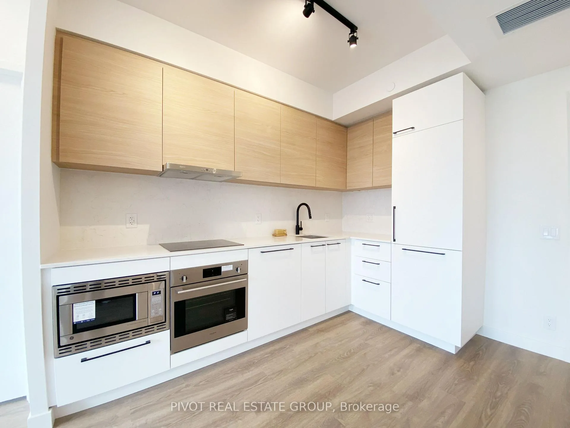 Photo 20 of Unit 911, 1050 Eastern Avenue, Toronto, The Beaches — HOMEH