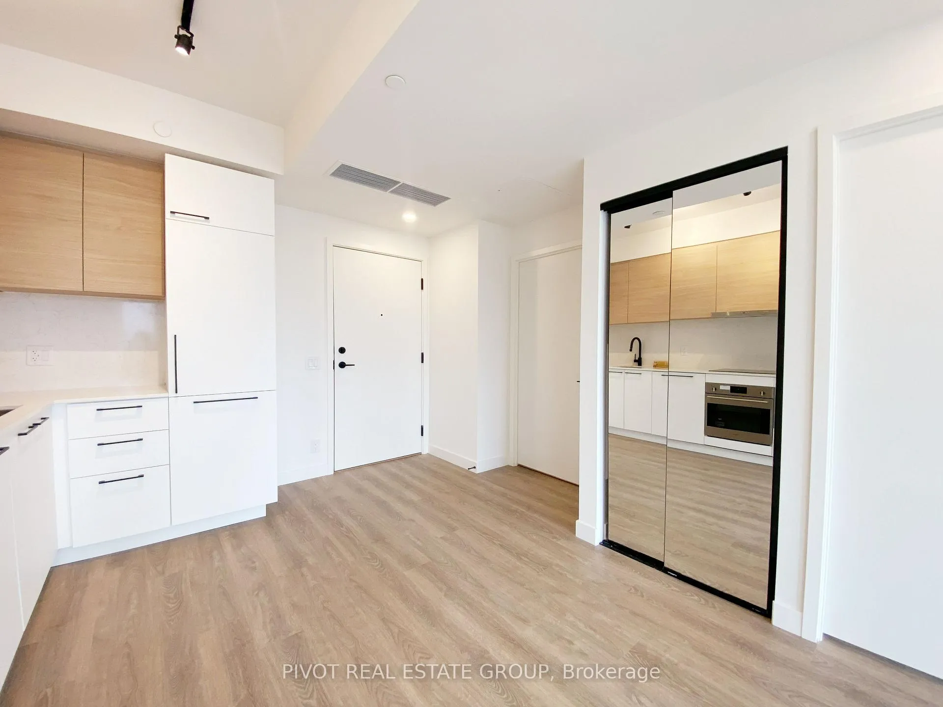 Photo 22 of Unit 911, 1050 Eastern Avenue, Toronto, The Beaches — HOMEH