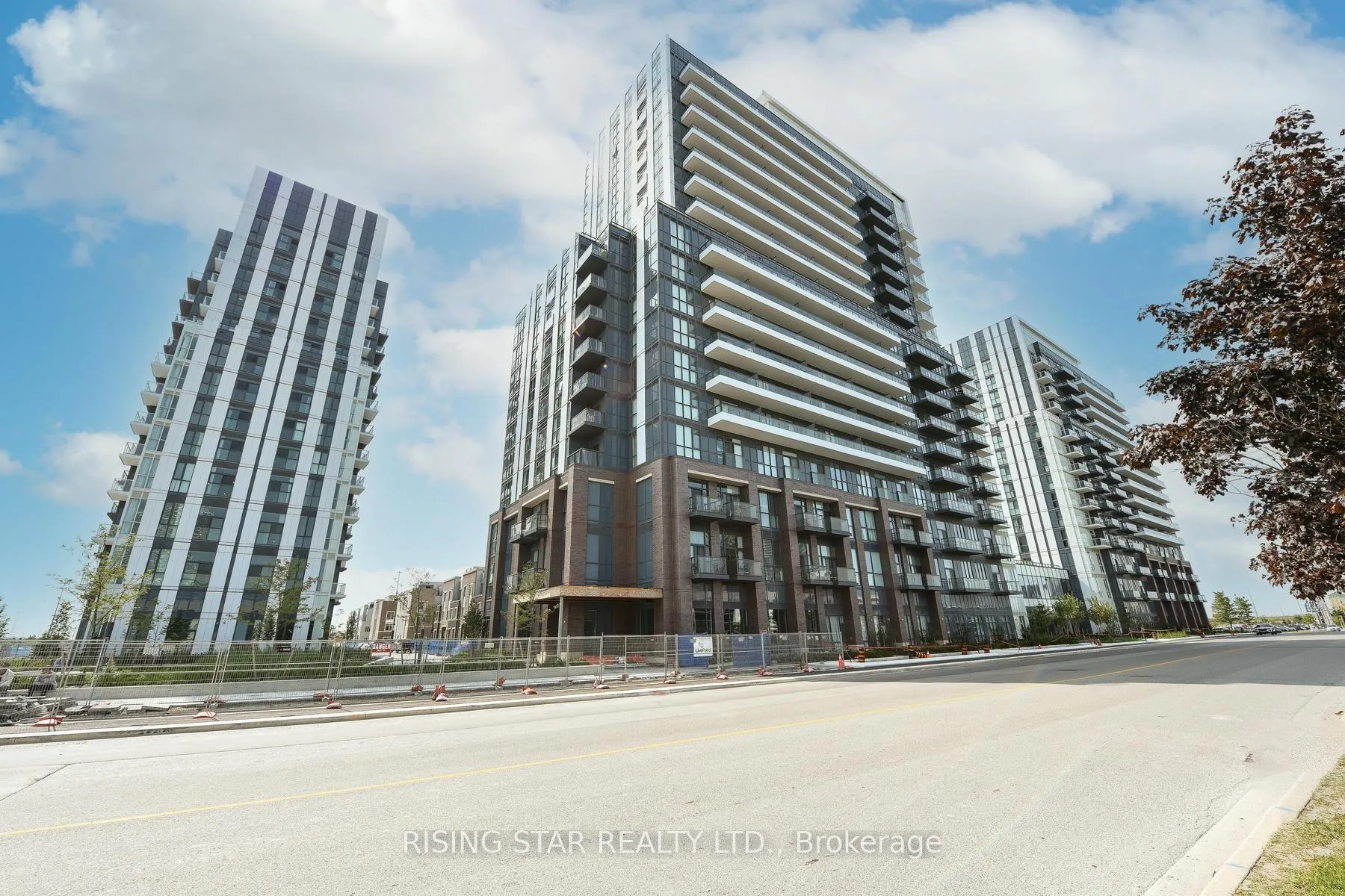 Front of Unit 617, 60 honeycrisp Crescent