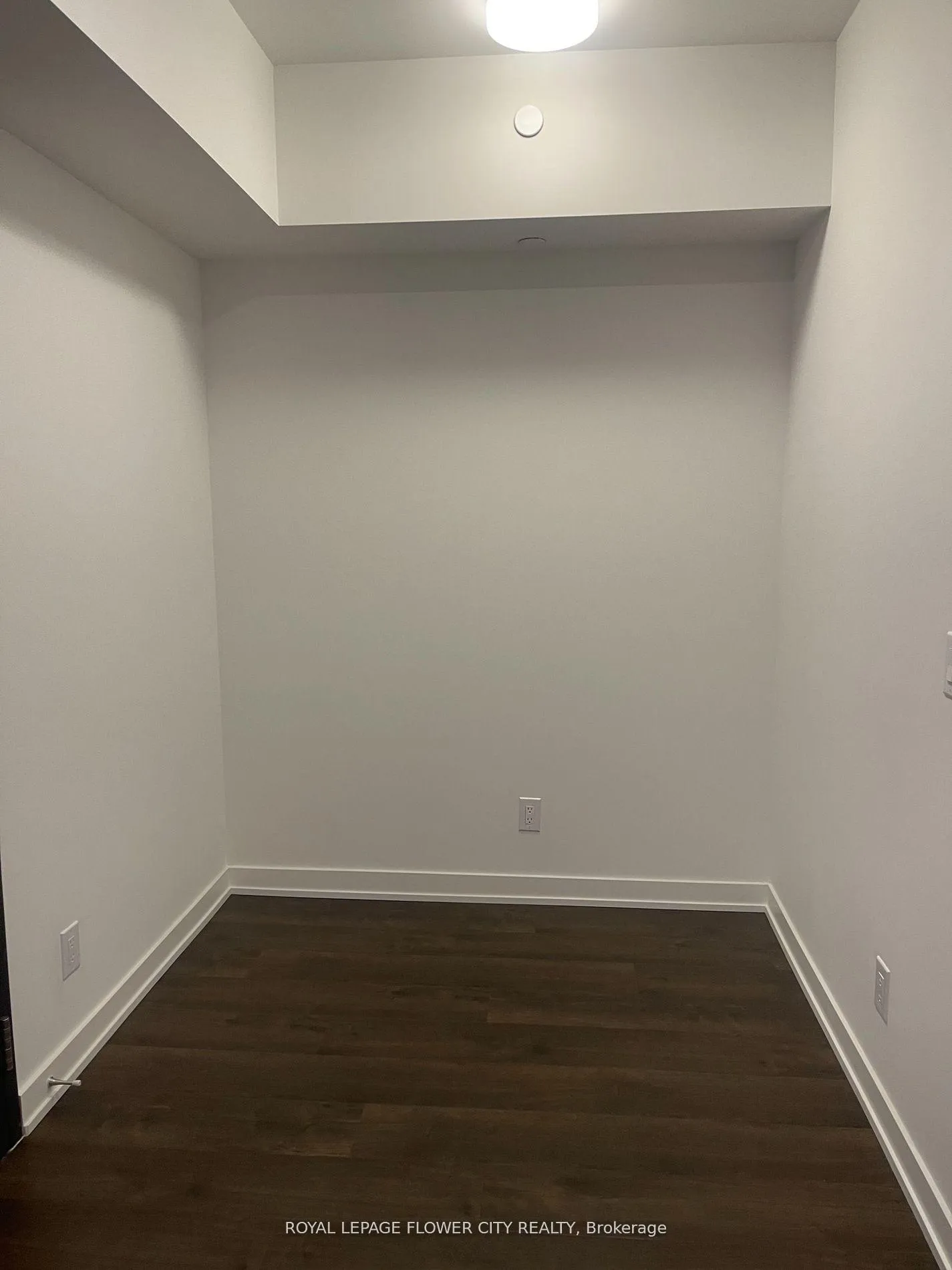 Photo 7 of Unit 211, 56 Lakeside Terrace, Barrie, Little Lake — HOMEH