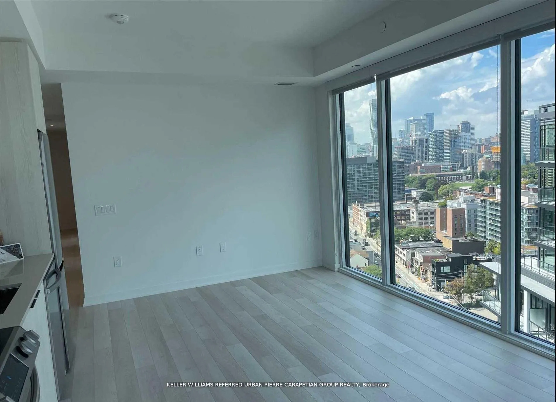 Photo 6 of Unit 1901, 48 Power Street, Toronto, Moss Park — HOMEH