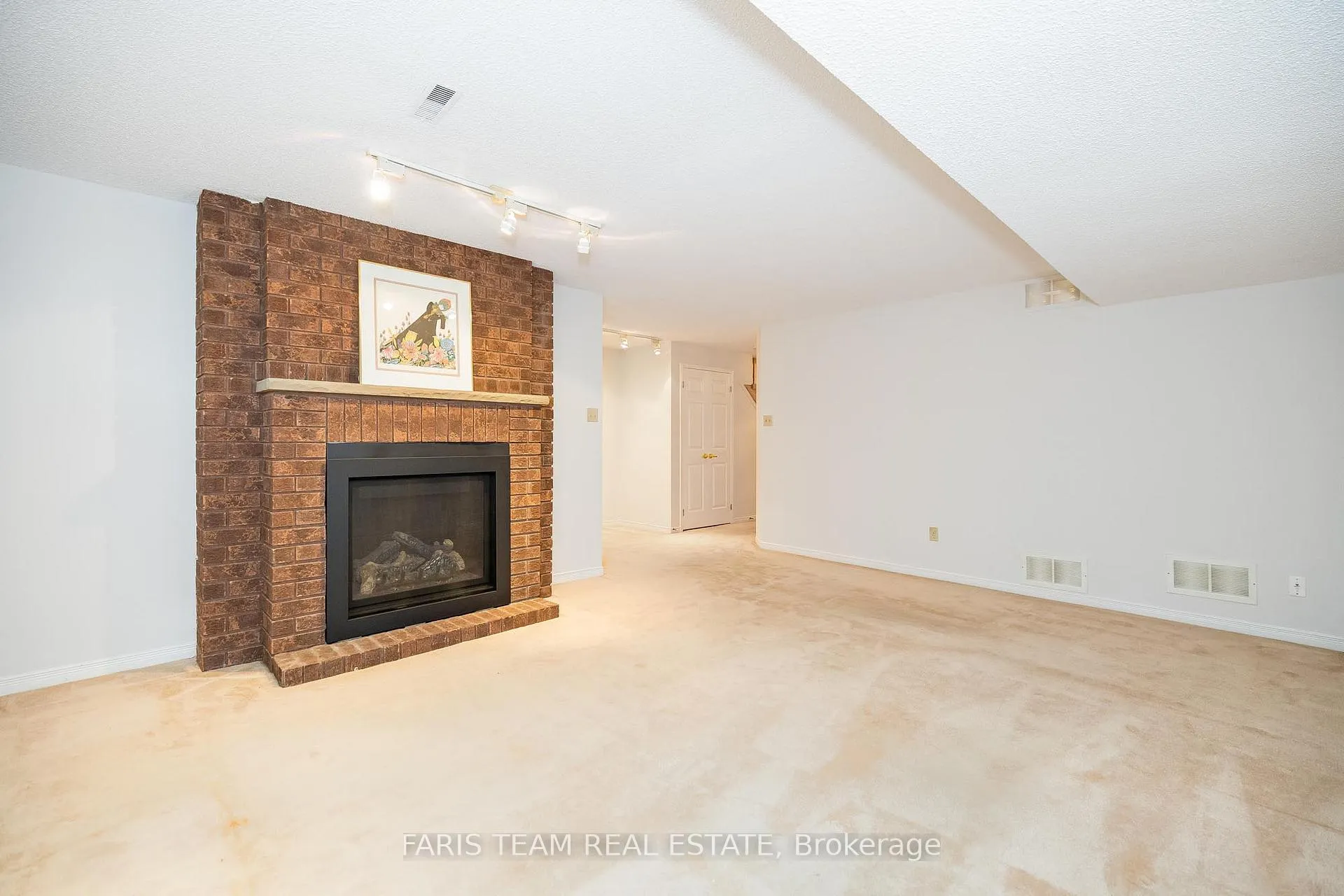 Photo 23 of 9 Briarwood Drive, New Tecumseth, Alliston — HOMEH
