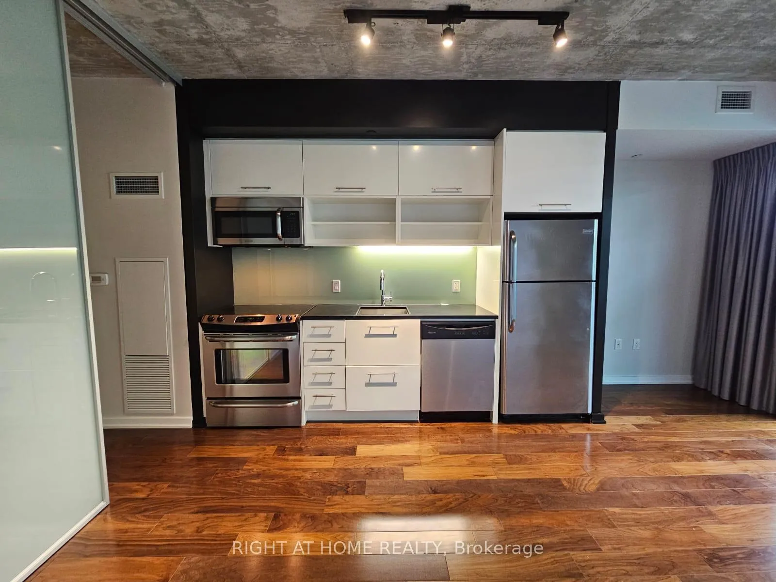 Photo 5 of Unit 326, 47 Lower River Street, Toronto, Moss Park — HOMEH