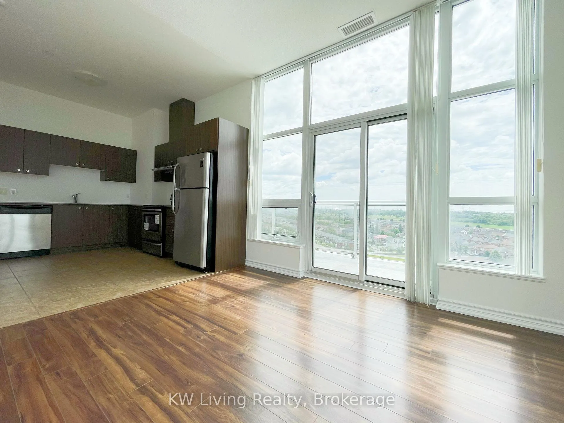 Photo 3 of Unit PH07, 8323 Kennedy Road, Markham, Village Green-South Unionville — HOMEH