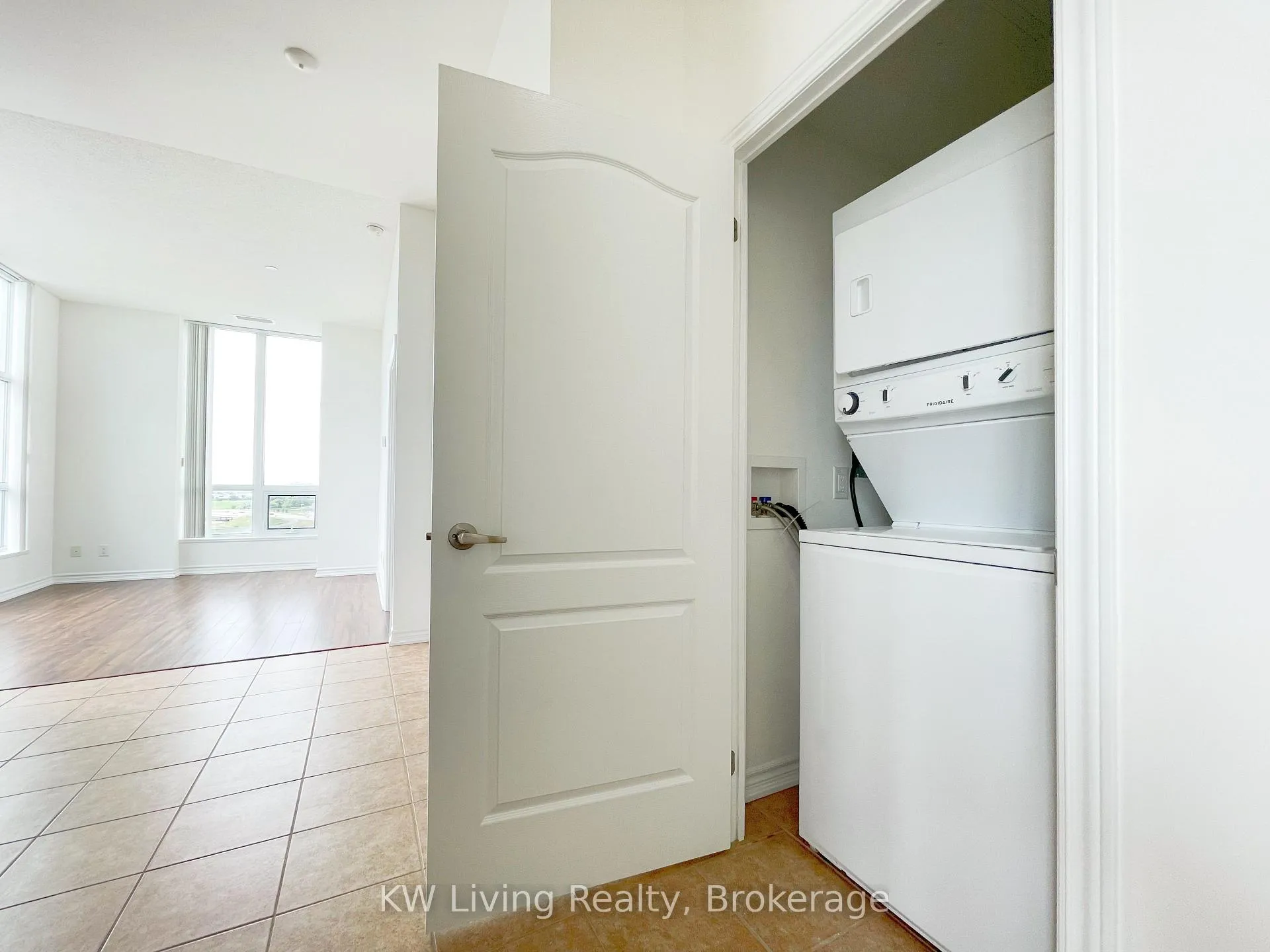 Photo 11 of Unit PH07, 8323 Kennedy Road, Markham, Village Green-South Unionville — HOMEH