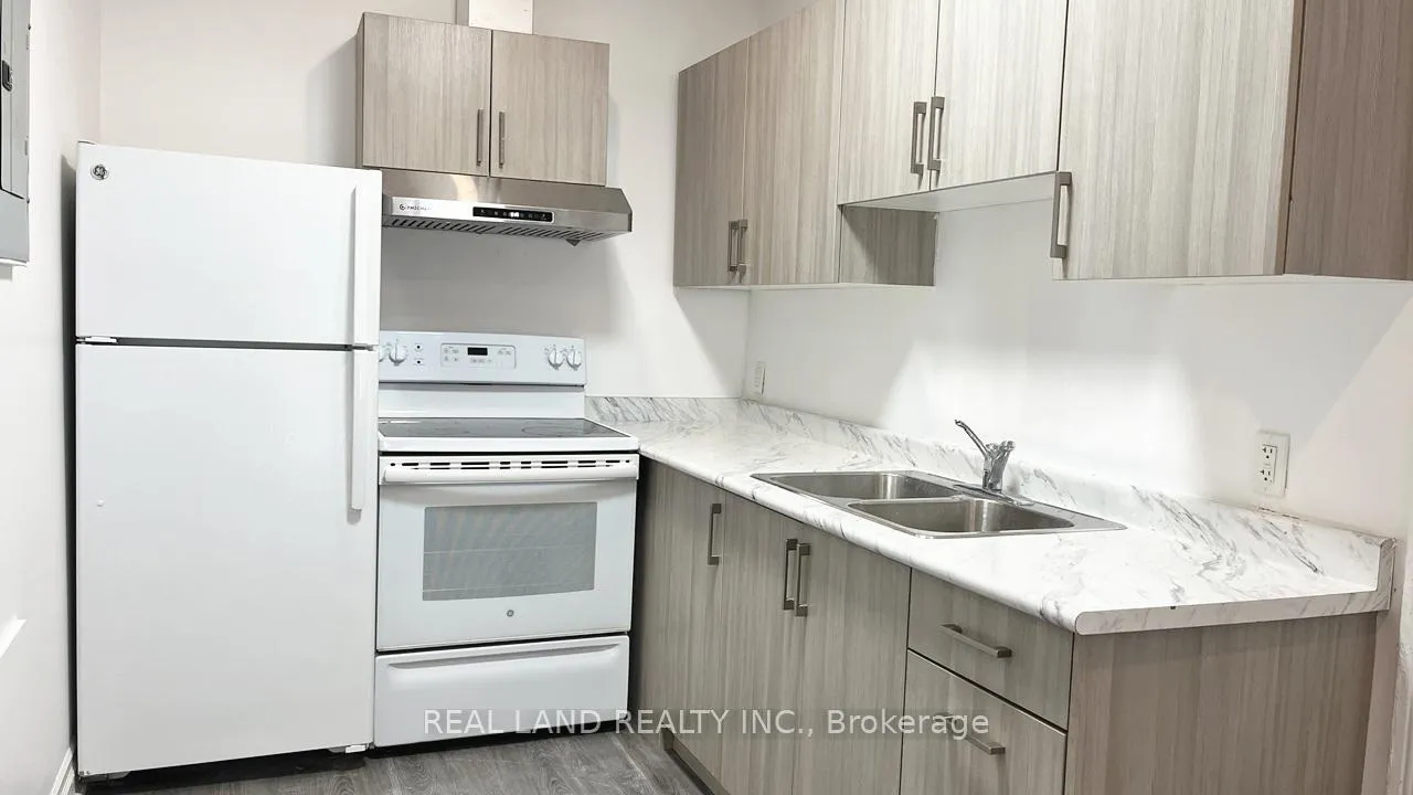 Photo 6 of Unit Unit 5, 31 King Street E, Oshawa, Central — HOMEH