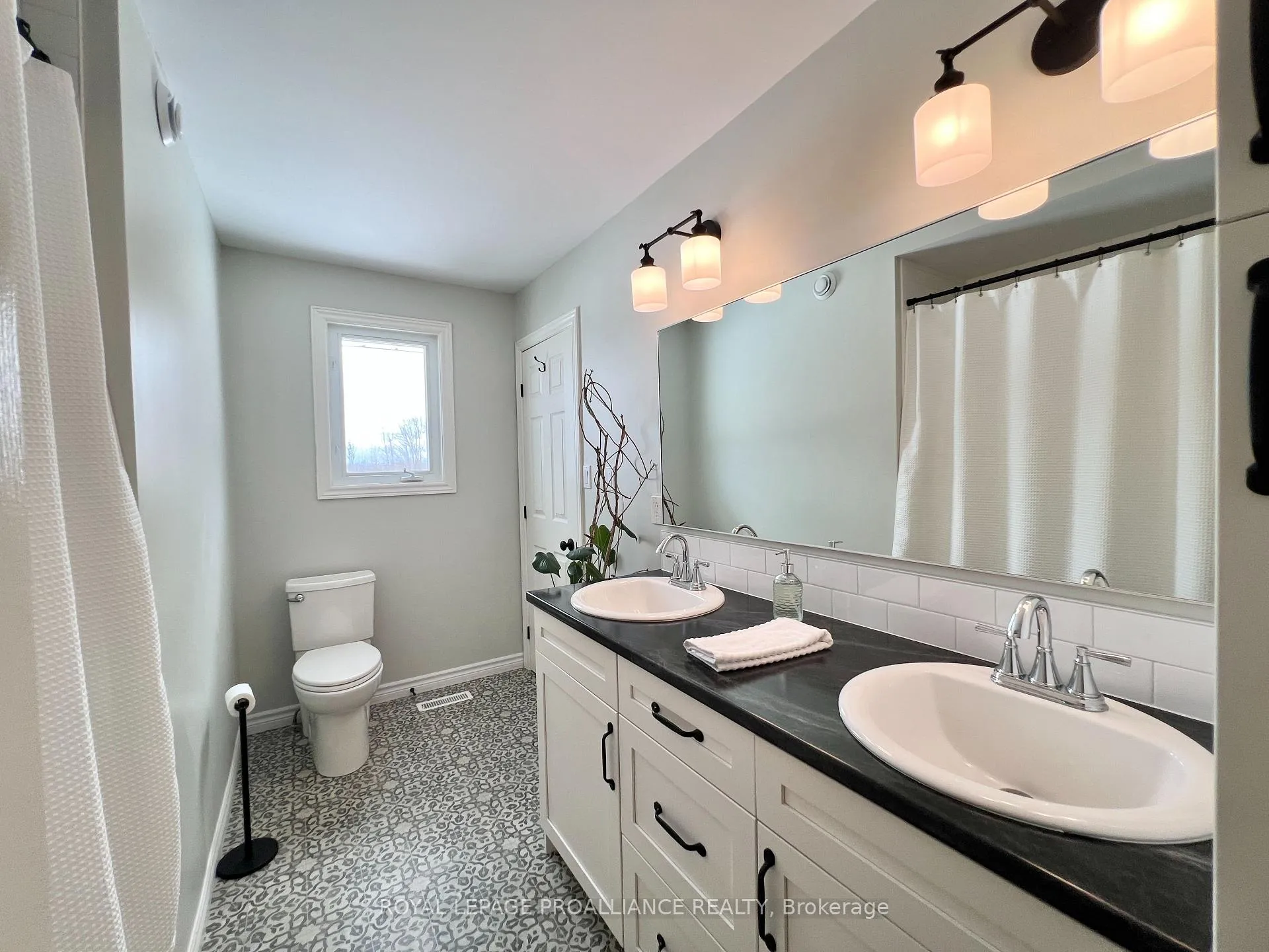 Photo 11 of 1439 County Road 19, Prince Edward County, Ameliasburg Ward — HOMEH