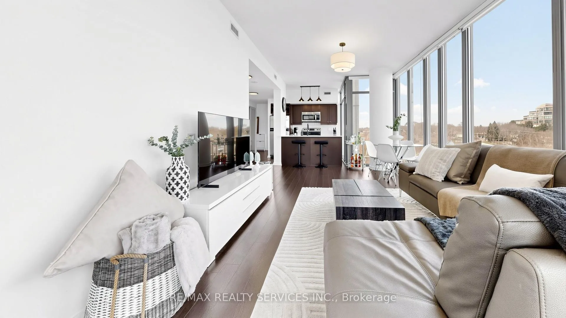 Photo 9 of Unit 511, 105 The Queensway Avenue, Toronto, High Park-Swansea — HOMEH