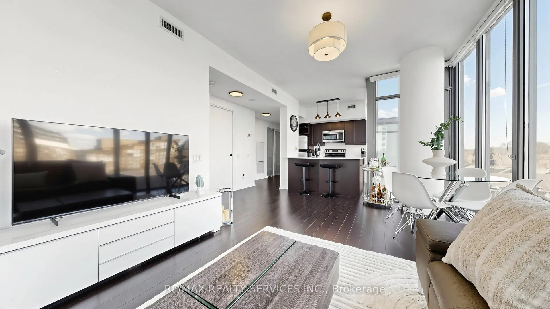 Photo 10 of Unit 511, 105 The Queensway Avenue, Toronto, High Park-Swansea — HOMEH