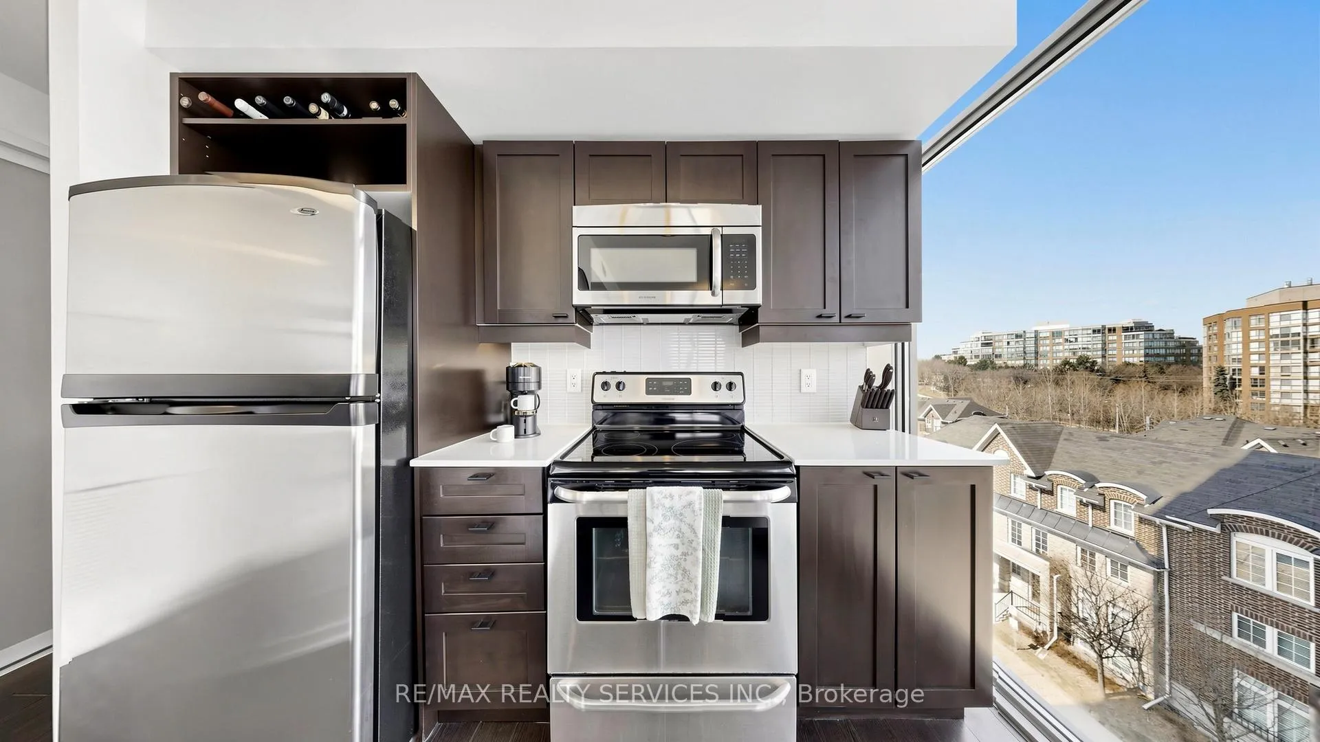 Photo 14 of Unit 511, 105 The Queensway Avenue, Toronto, High Park-Swansea — HOMEH