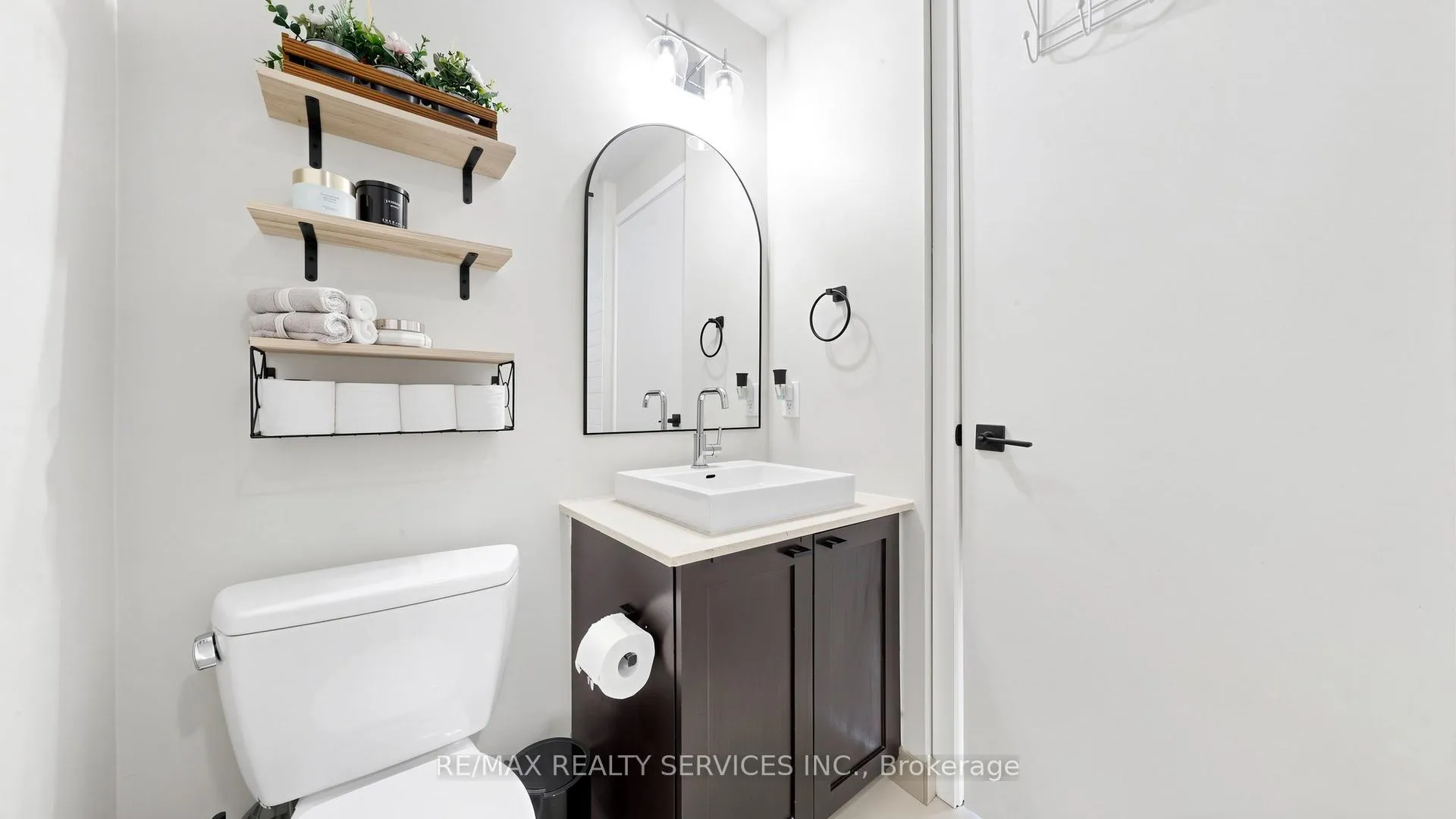 Photo 25 of Unit 511, 105 The Queensway Avenue, Toronto, High Park-Swansea — HOMEH