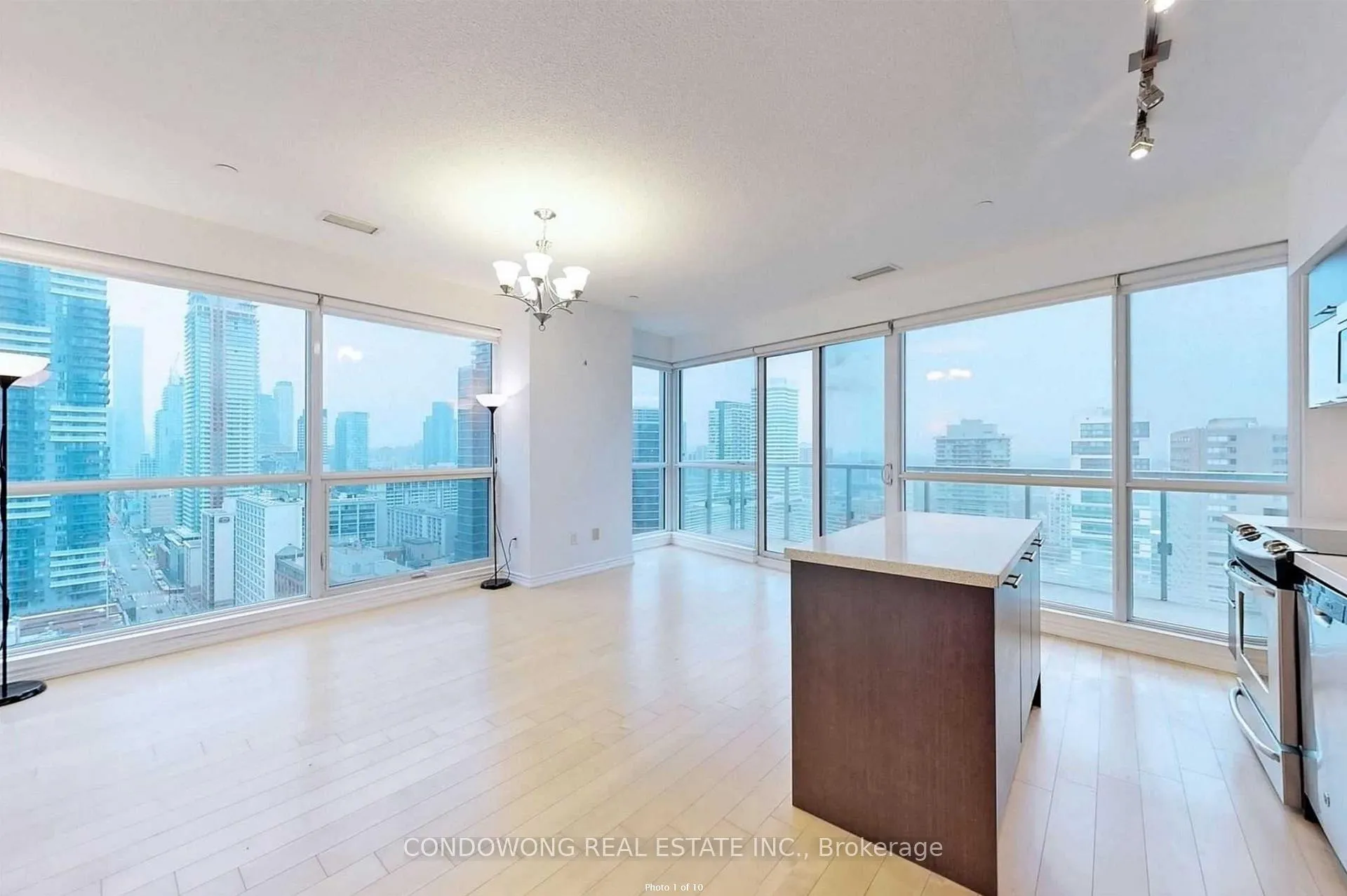 Front of Unit 2802, 386 Yonge Street