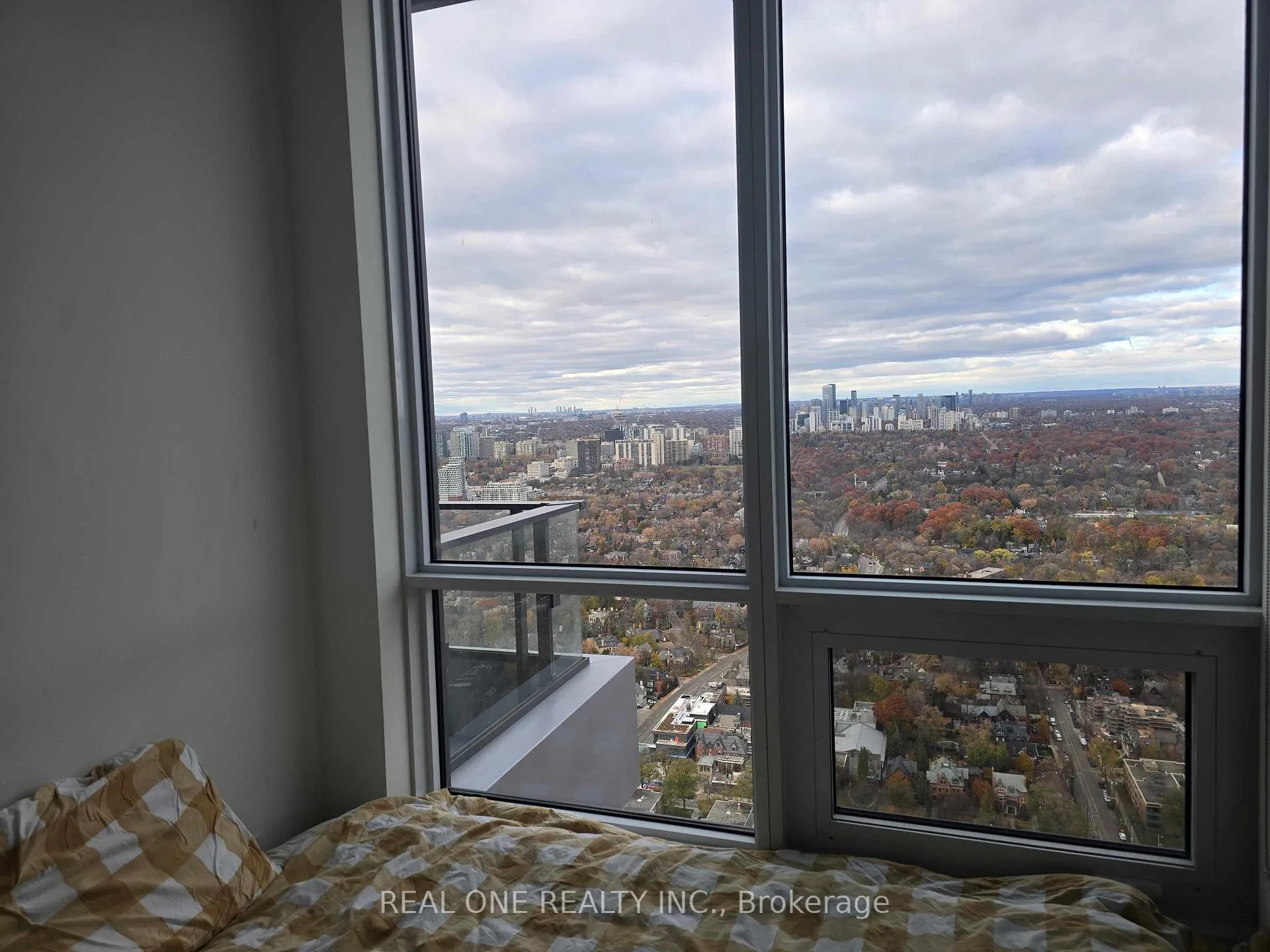Photo 11 of Unit 5407, 395 Bloor Street E, Toronto, North St. James Town — HOMEH